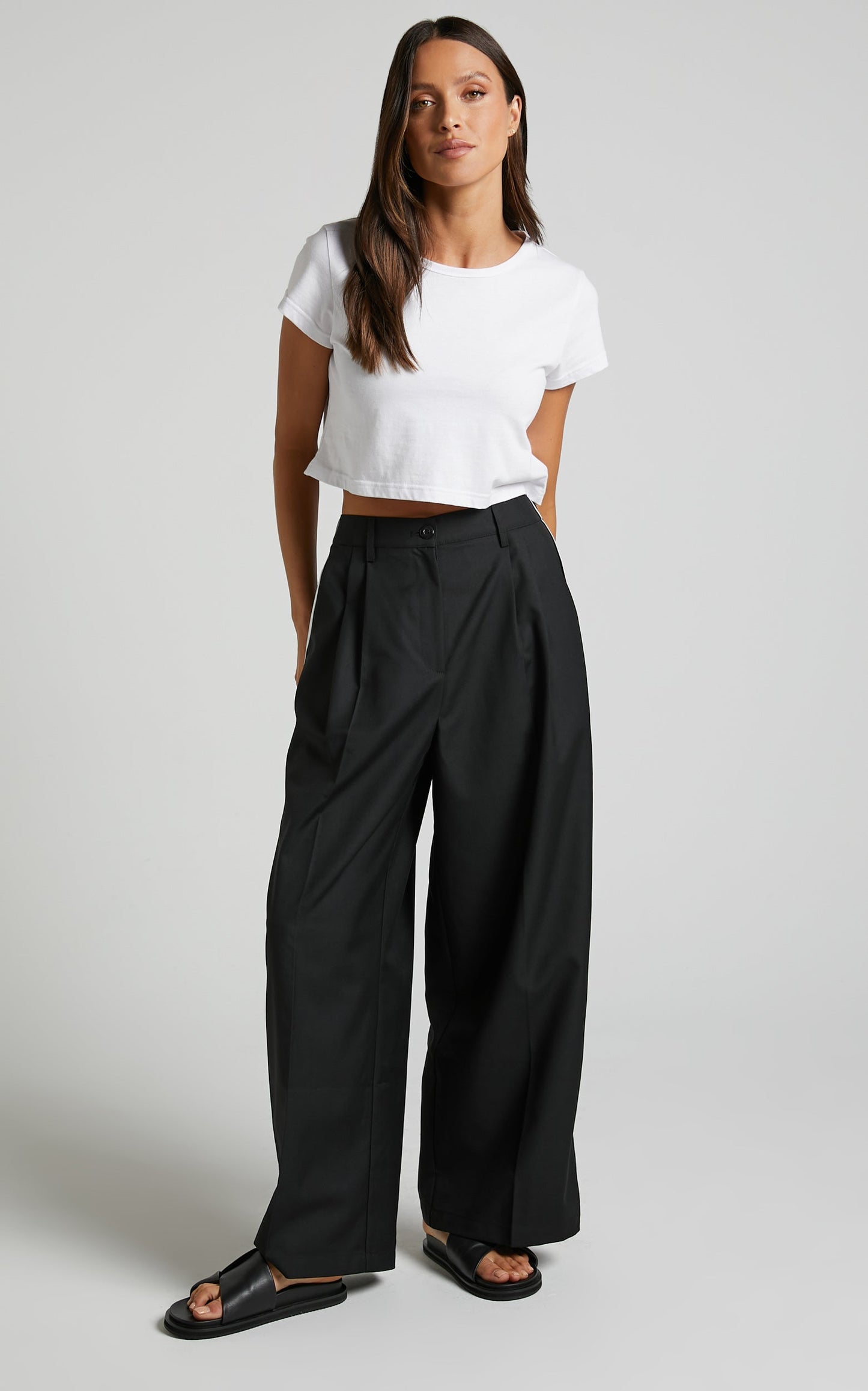 Lioness - Off Duty Pant in ONYX