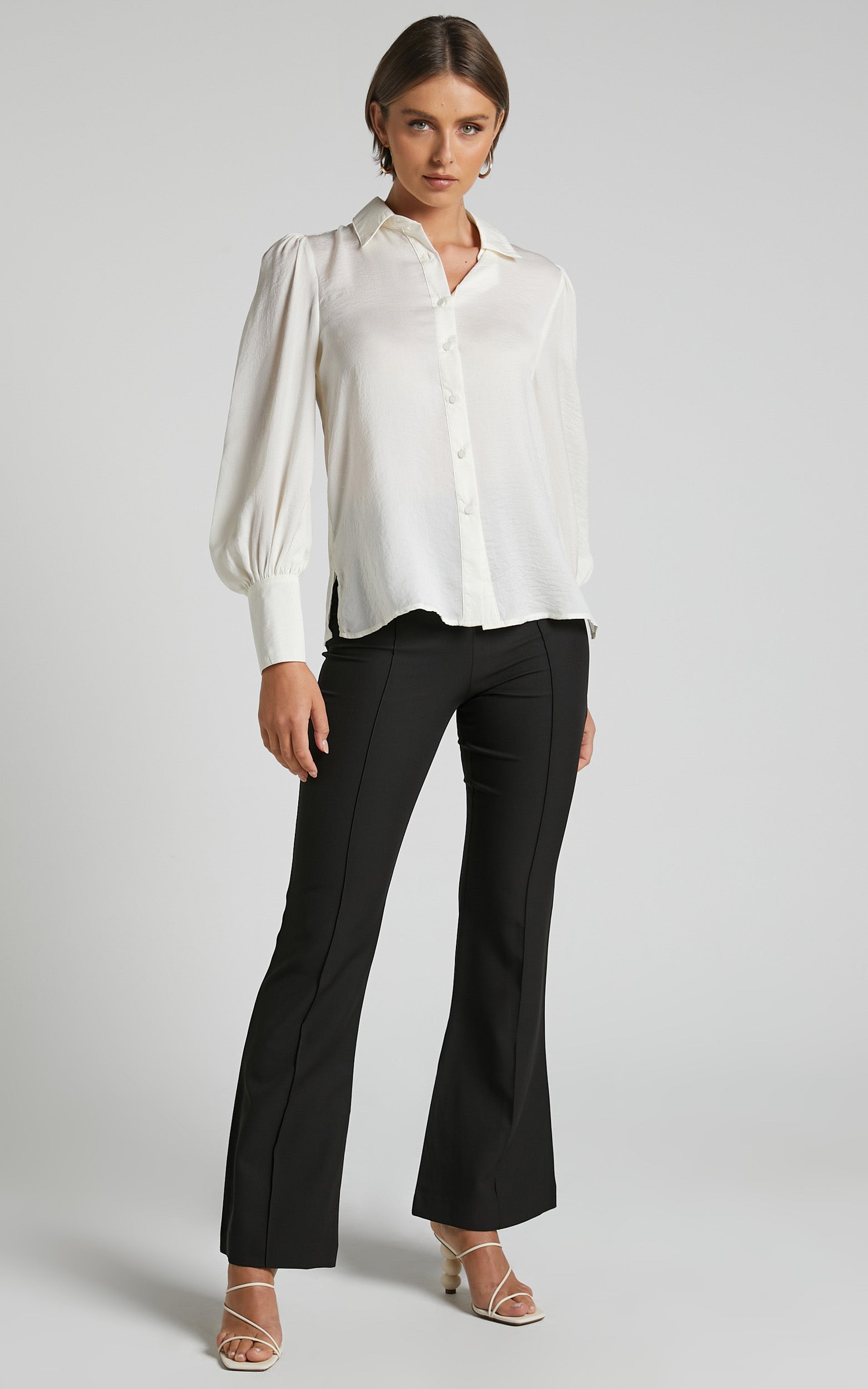 Lafiel Shirt - Collared Long Sleeve Button Up Shirt in Ivory