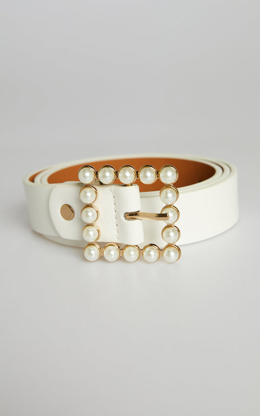 Lausanne Square Pearl Buckle Belt in White
