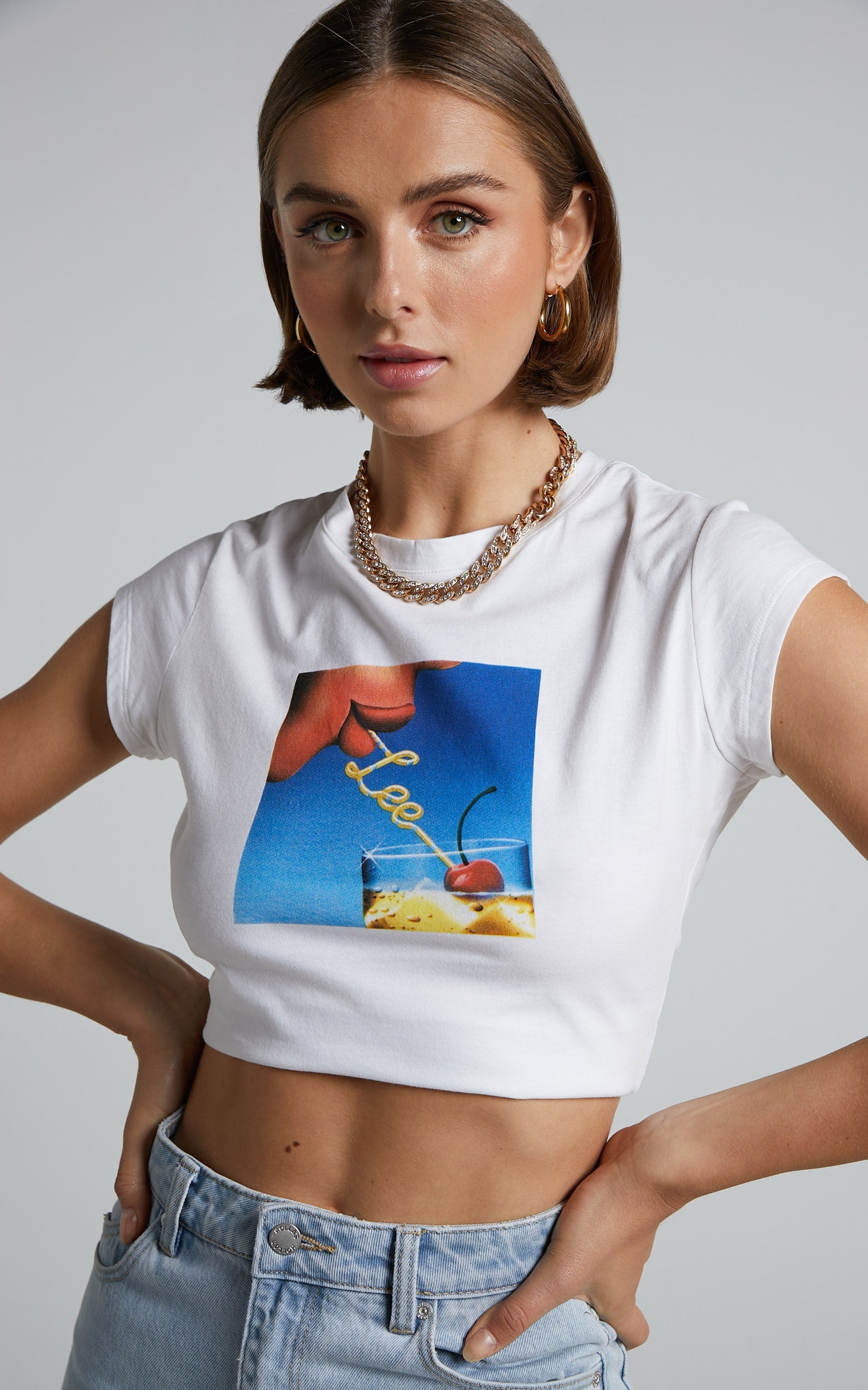 Lee - 90s Baby Tee in Cherry Bomb