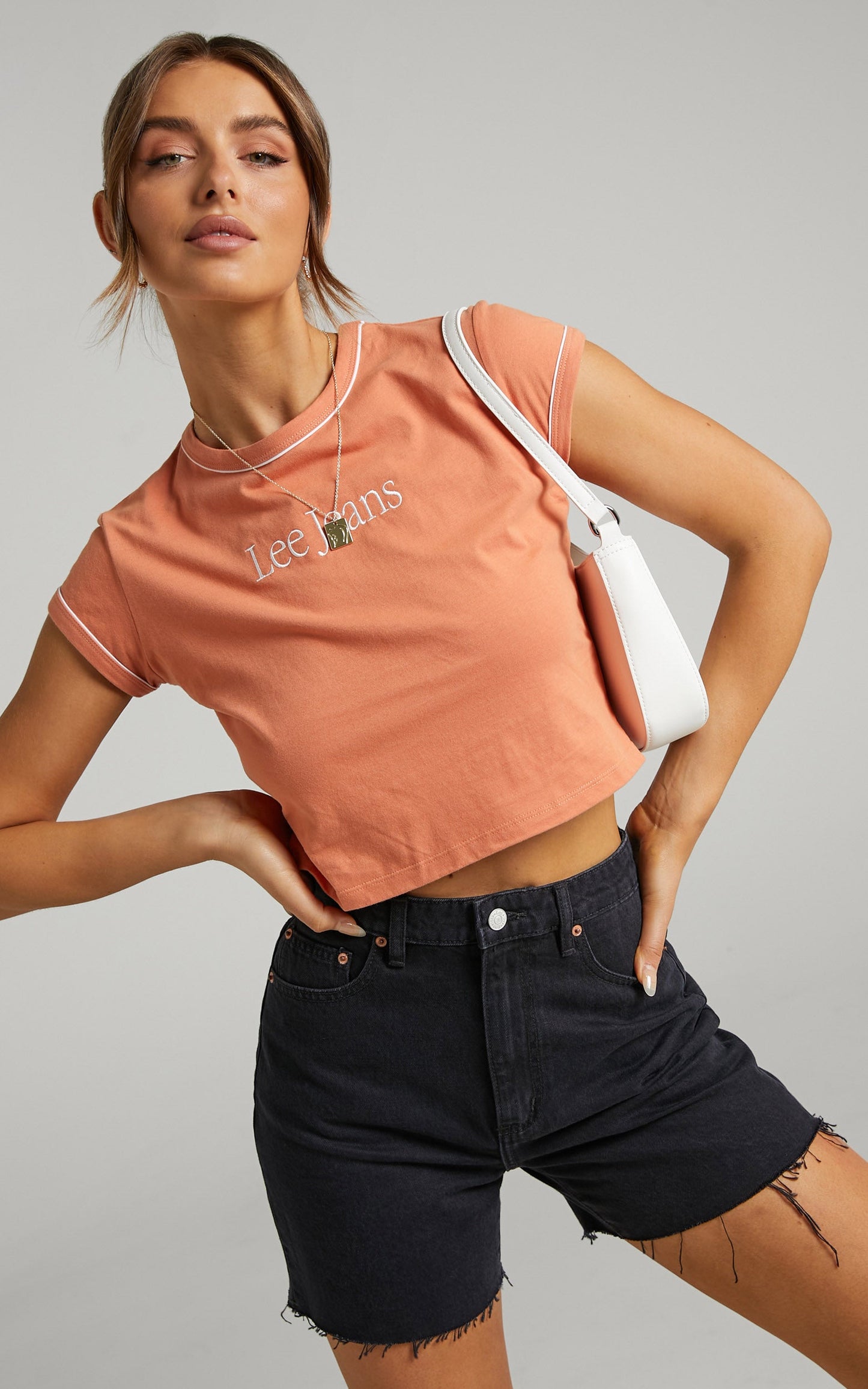 Lee - HIGH MOMS DENIM SHORT in Frankie Black