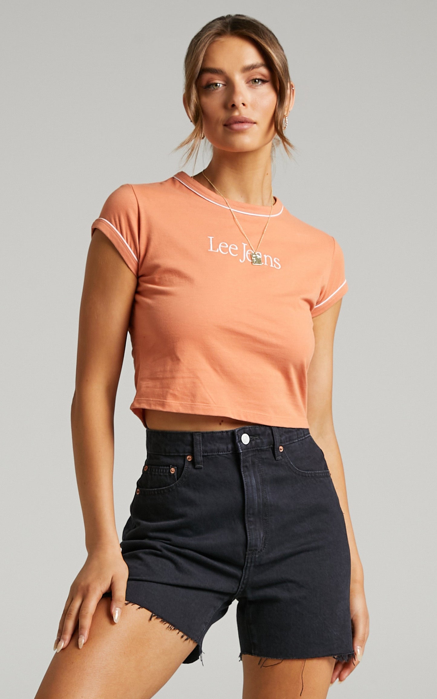 Lee - HIGH MOMS DENIM SHORT in Frankie Black