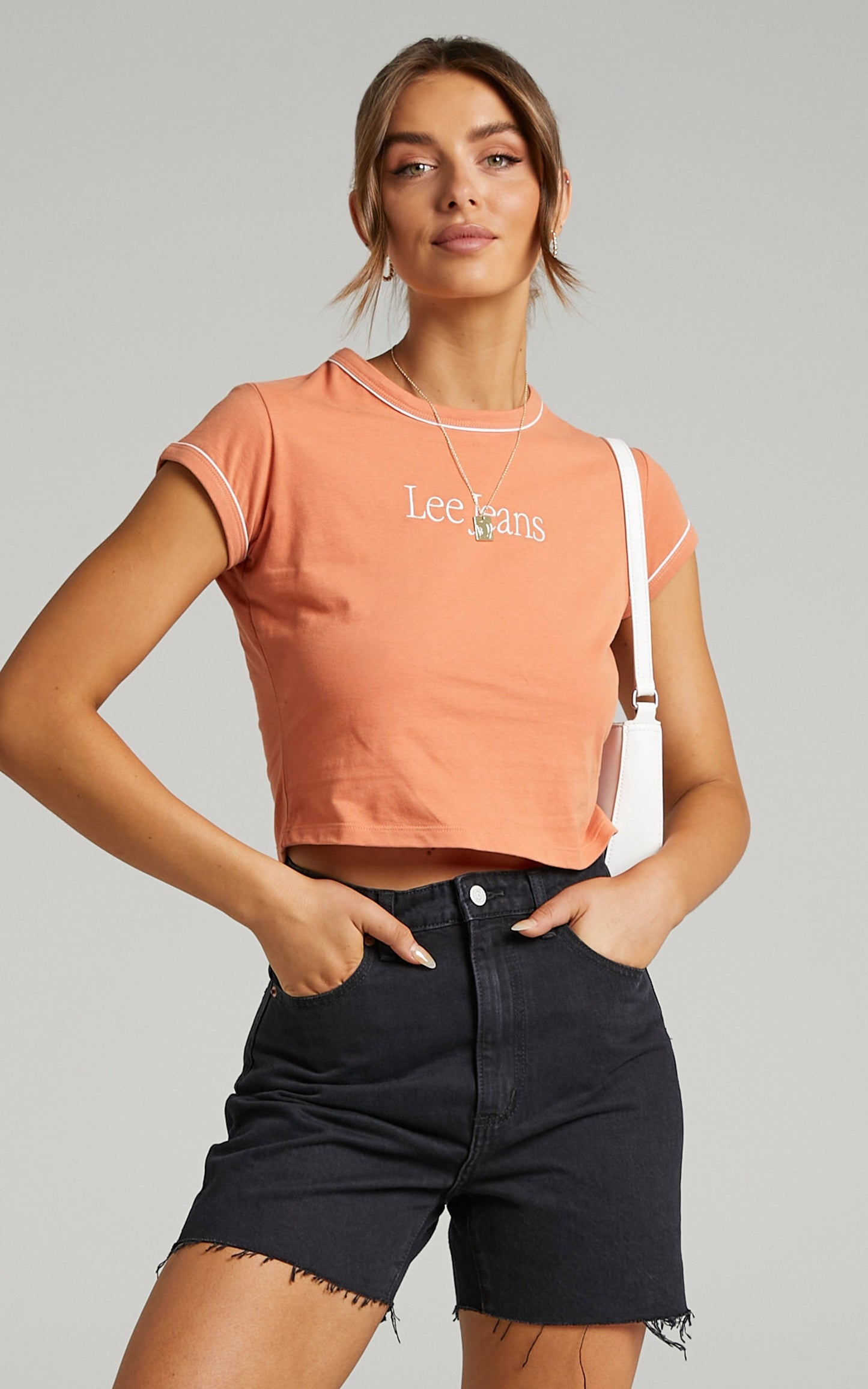 Lee - Piped Baby Tee in Coral gold