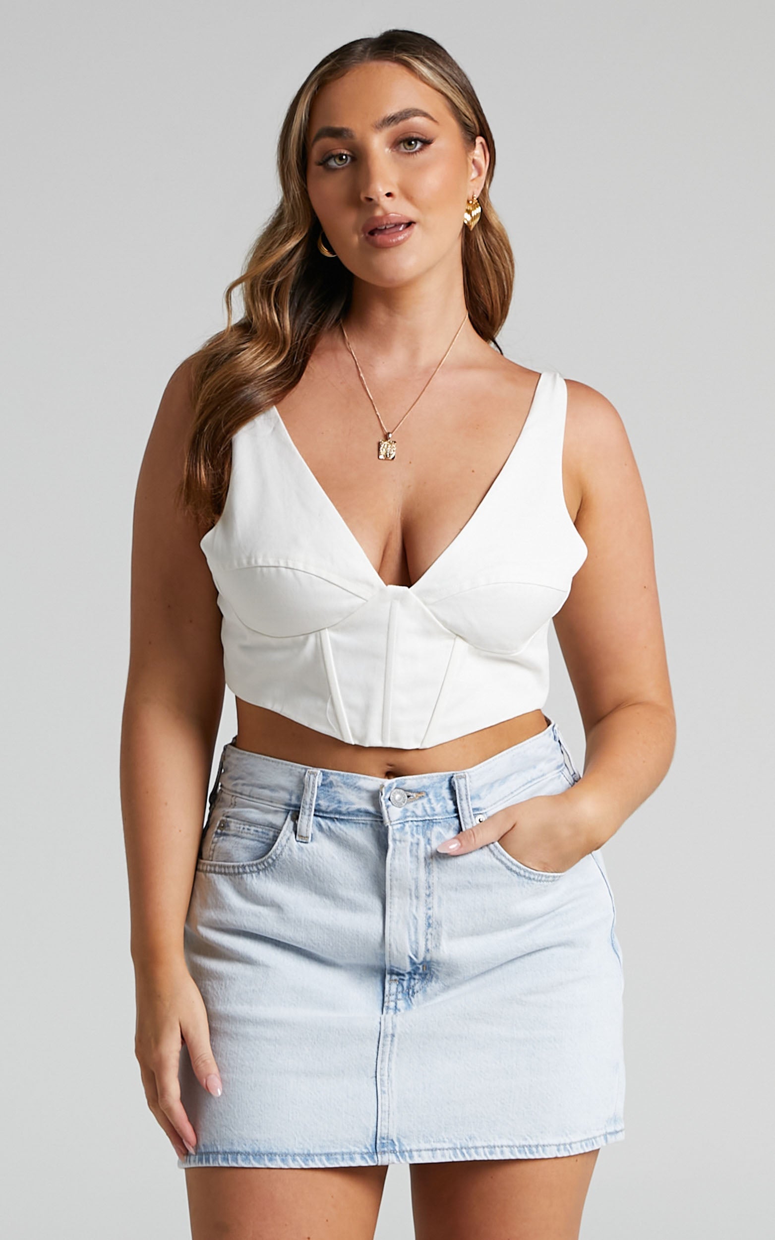 Levi's - 70s High Micro Mini Denim Skirt in Hey Darling