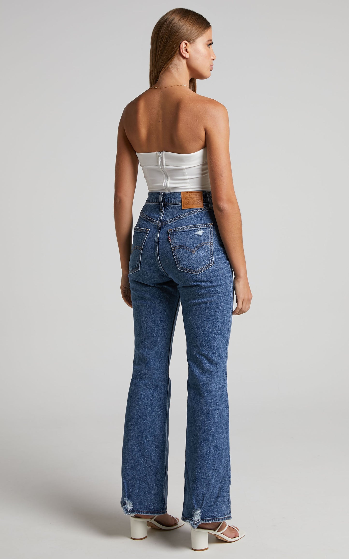Levi's - 70s High Flare Jeans in SONOMA STEP