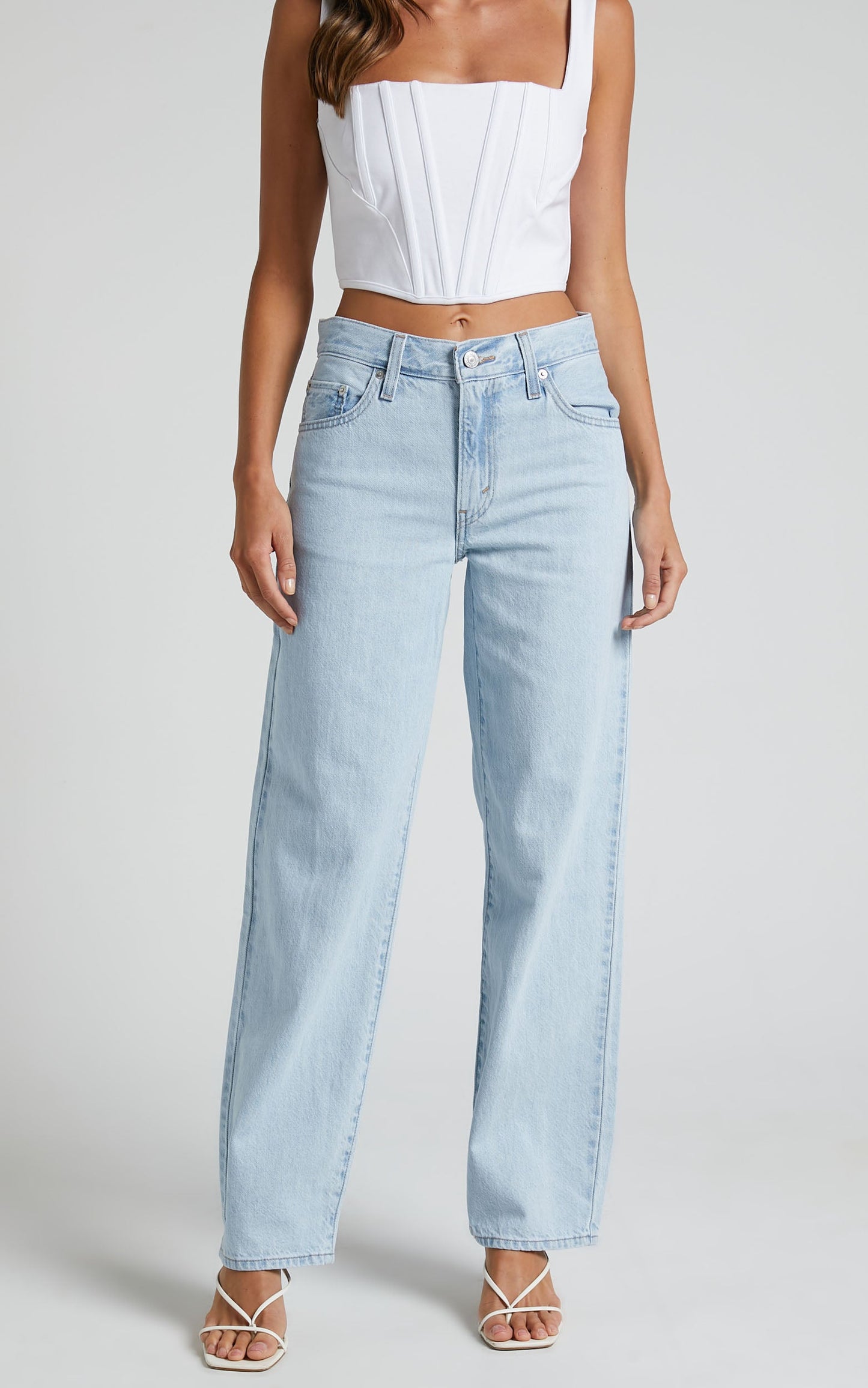 Levi's - Baggy Dad Jeans in LIGHT SUGAR - LIGHT INDIGO STONEWASH