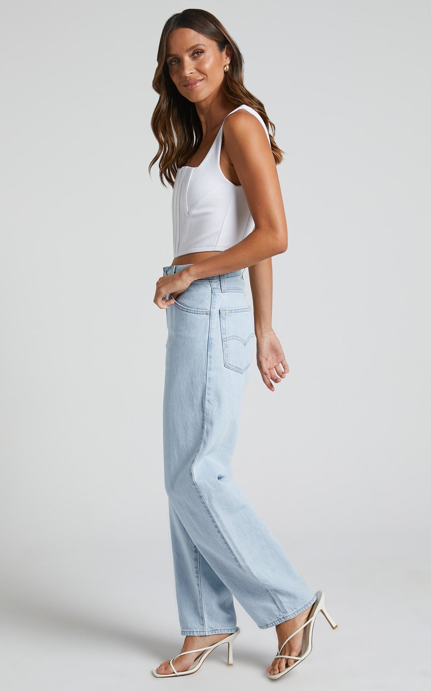 Levi's - Baggy Dad Jeans in LIGHT SUGAR - LIGHT INDIGO STONEWASH