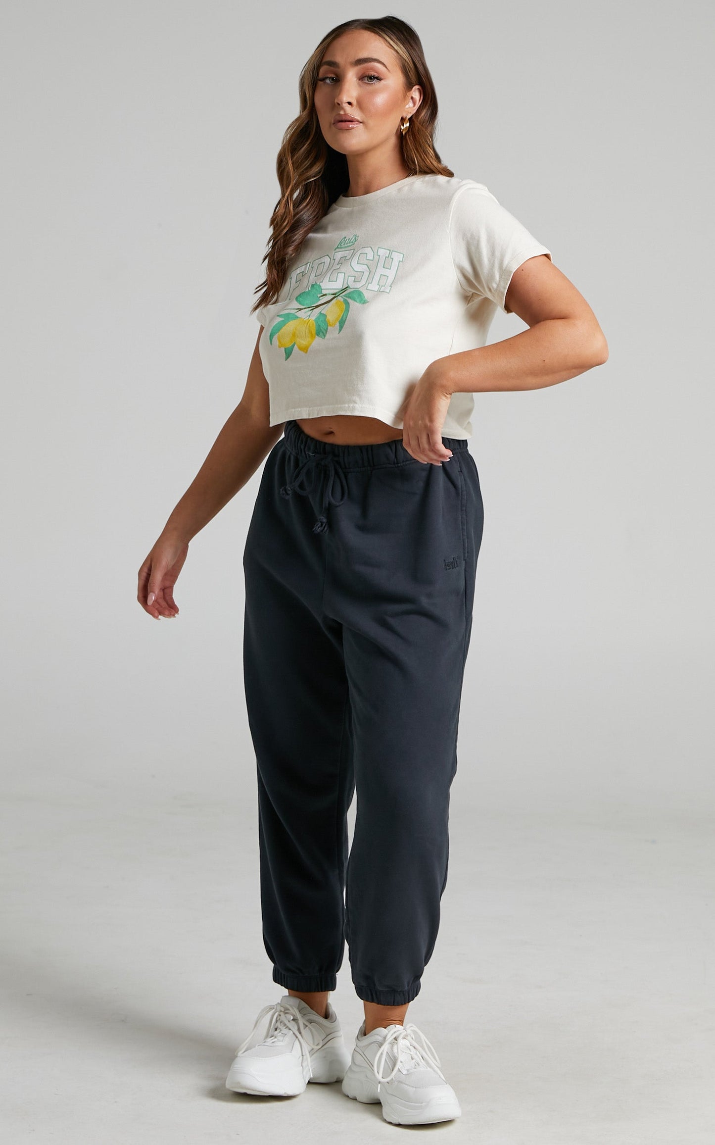 Levi's - Stay Fresh Organic Lemon Cropped Jordie Tee in Undied Griege