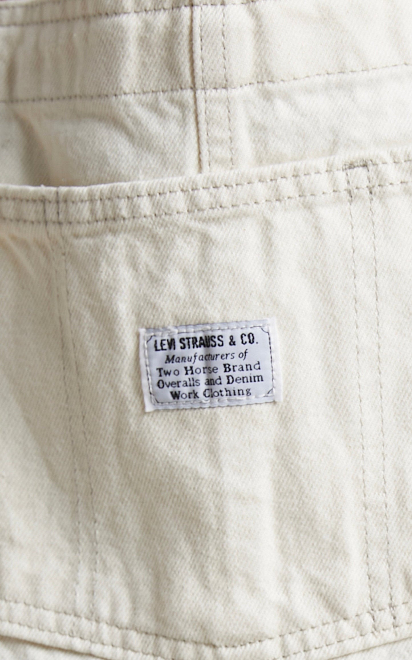 Levi's - Vintage Shortall in Easy Ecru