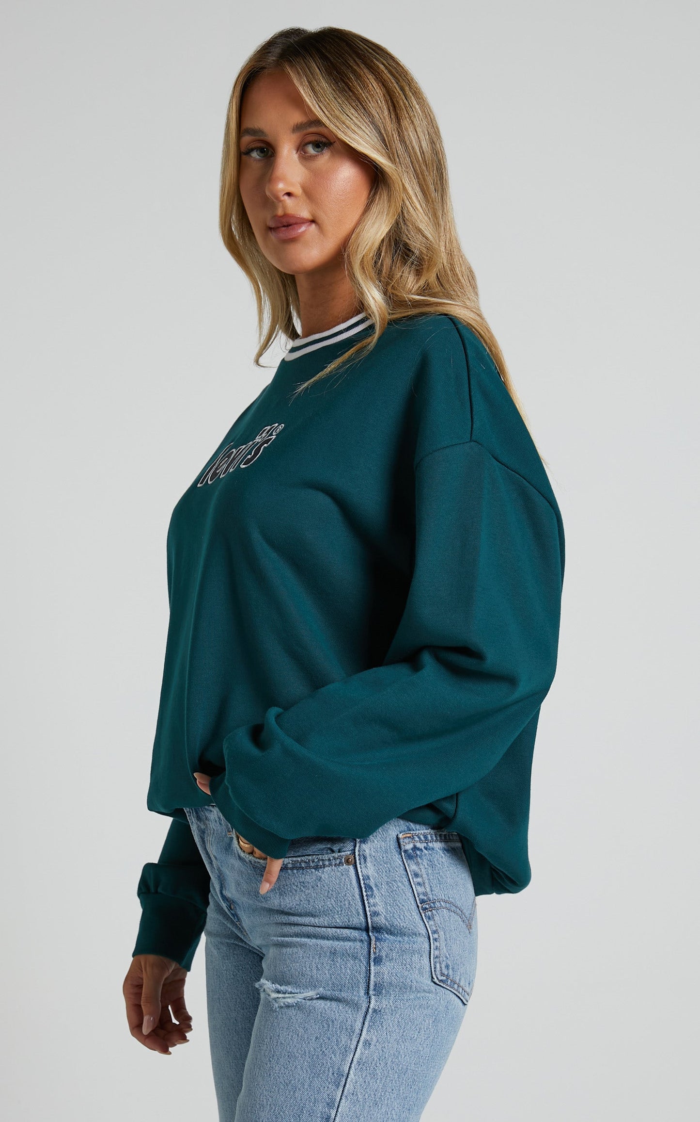 Levi's -  GRAPHIC PRISM CREW FUZZY POSTER LOGO in Deep Sea Moss