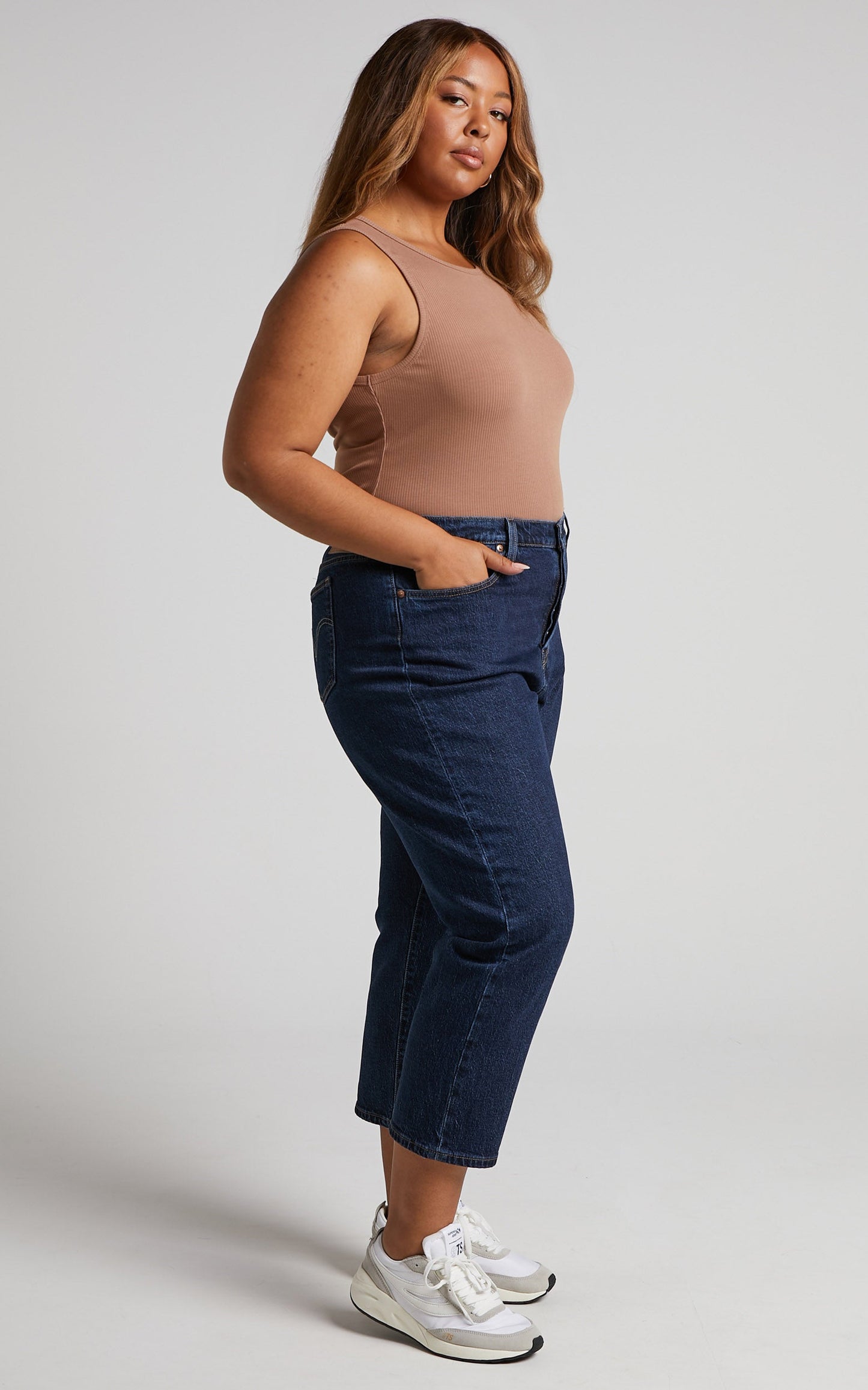 Levi's Curve - 501 Crop Jean in Salsa Stonewash