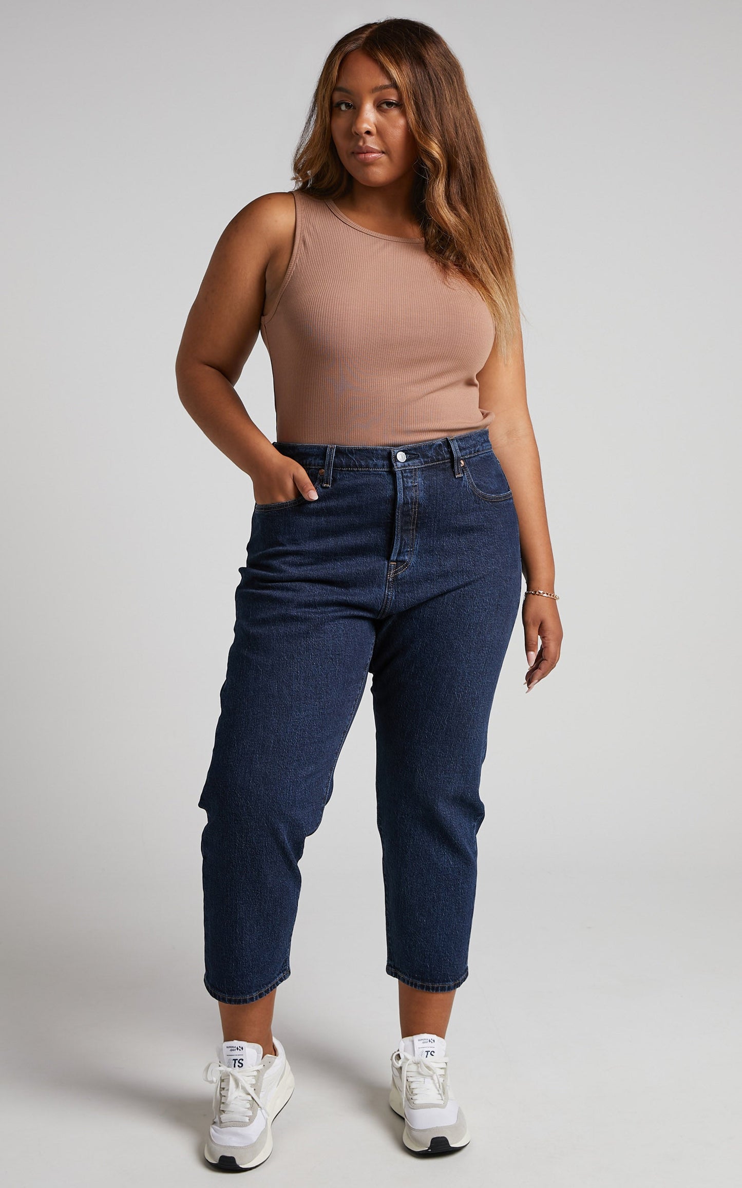 Levi's Curve - 501 Crop Jean in Salsa Stonewash