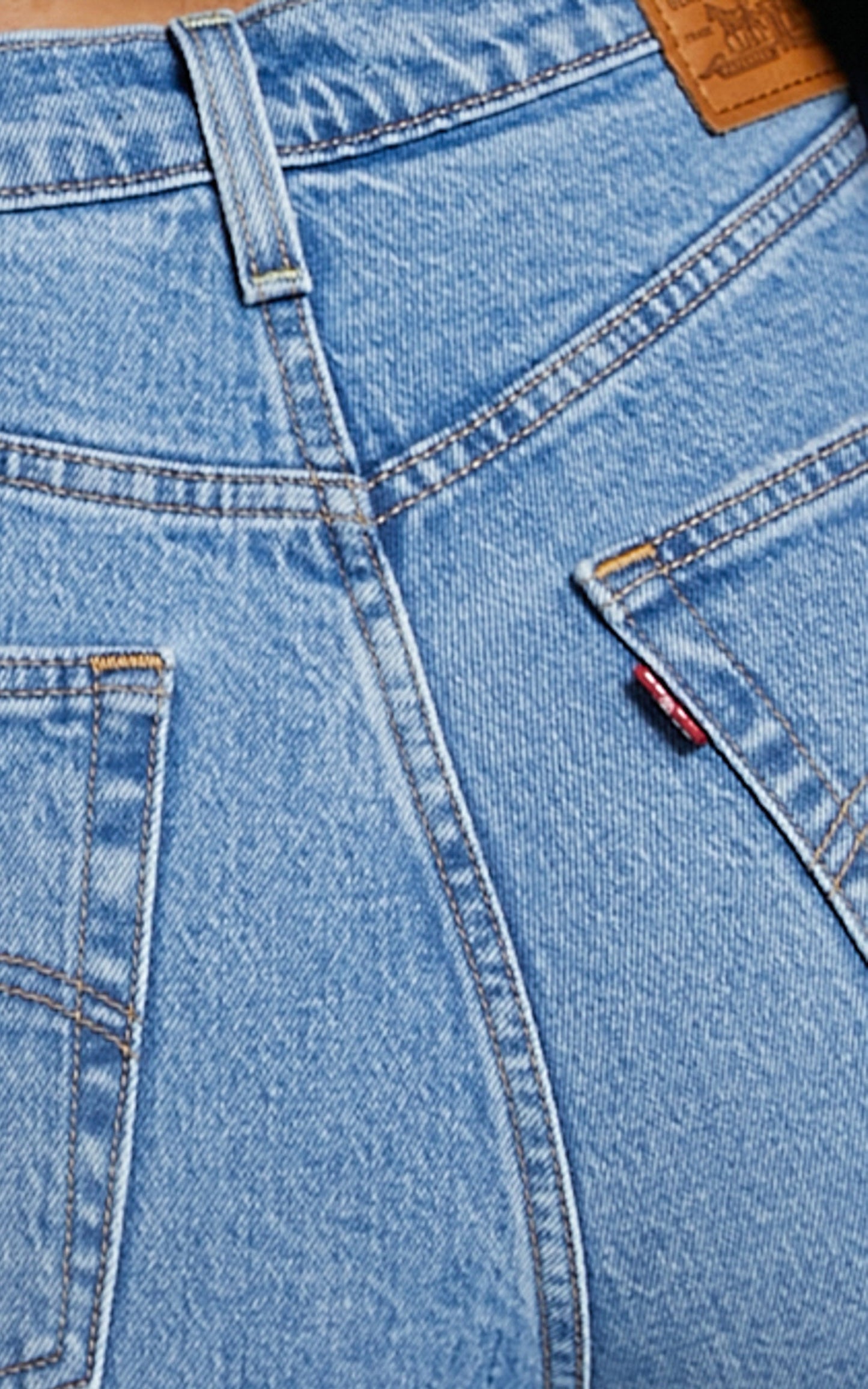 Levi's - Ribcage Ankle Jean in Tango Status