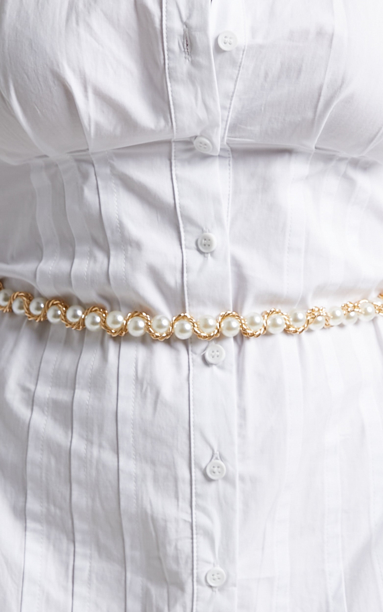 Licinia Chain Belt in Pearl/Gold