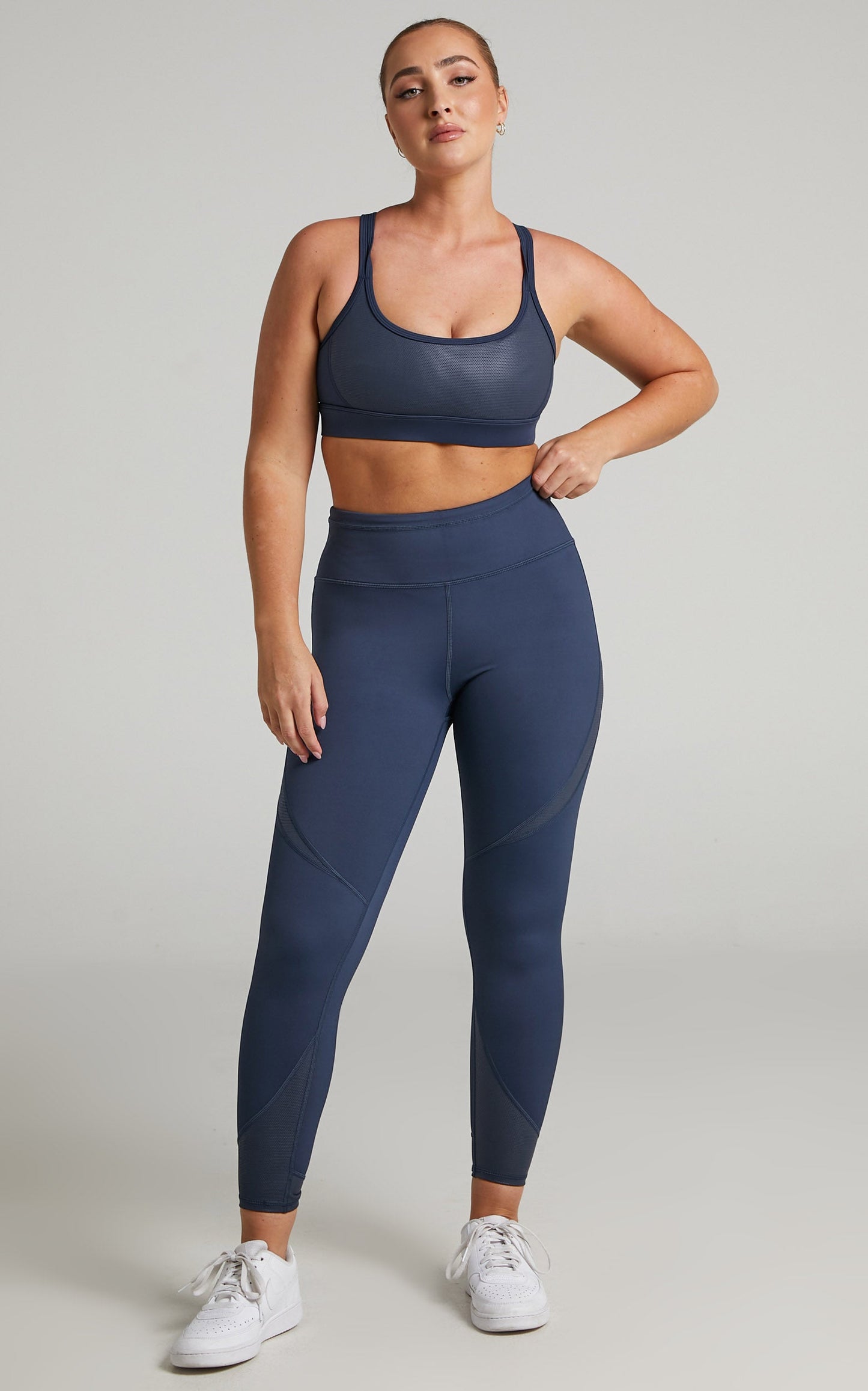Lilybod - River-XR Sports Bra in Blue Nights