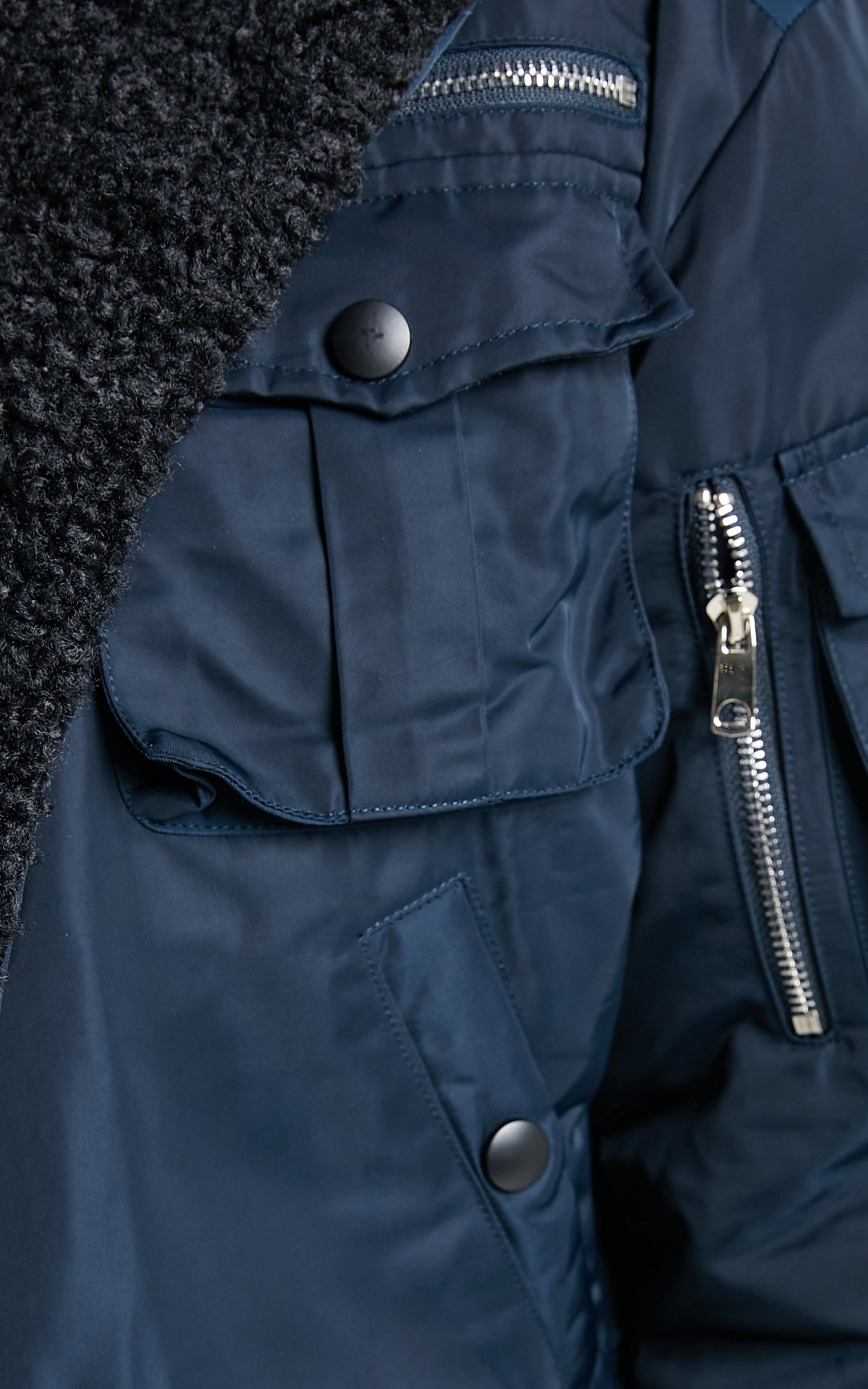 Lioness - Badge of Honour Jacket in Navy