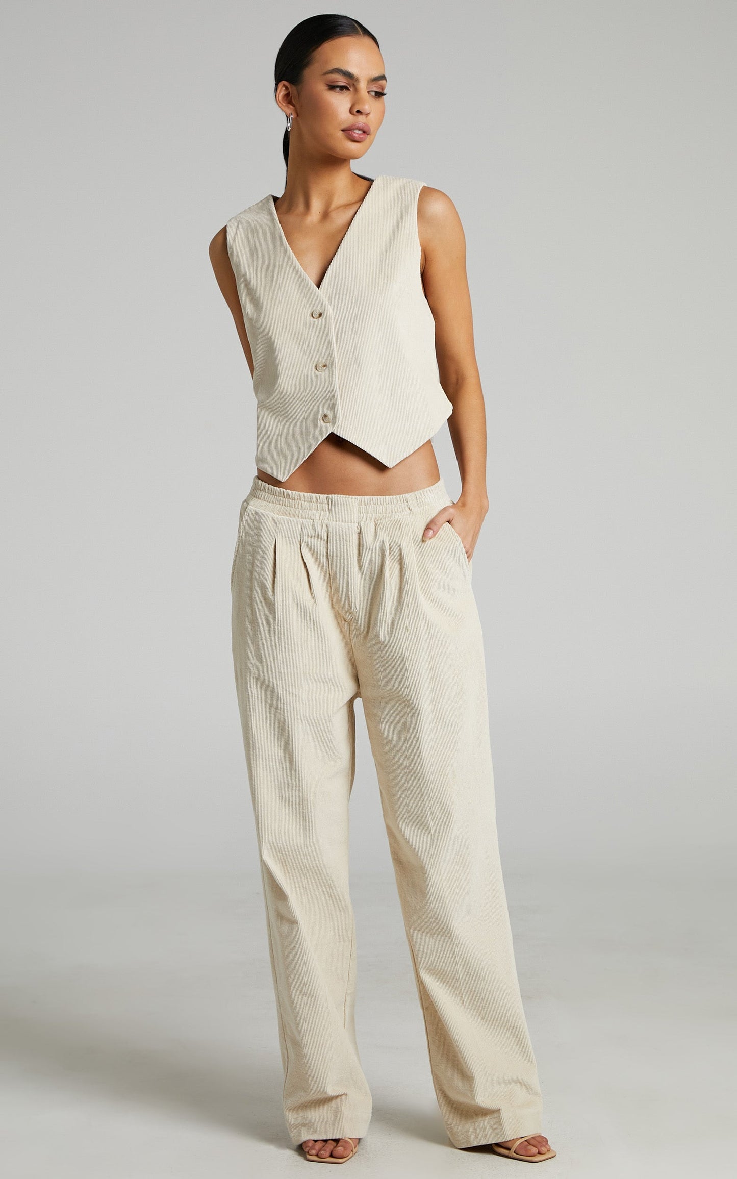Lioness - Gisele Vest in Beige