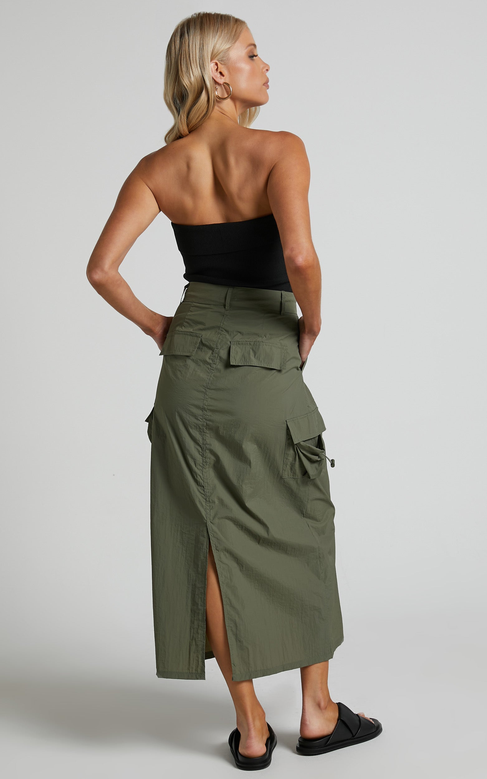 Liscia Midi Skirt - Straight Pocket Detailing Cargo Skirt in Khaki