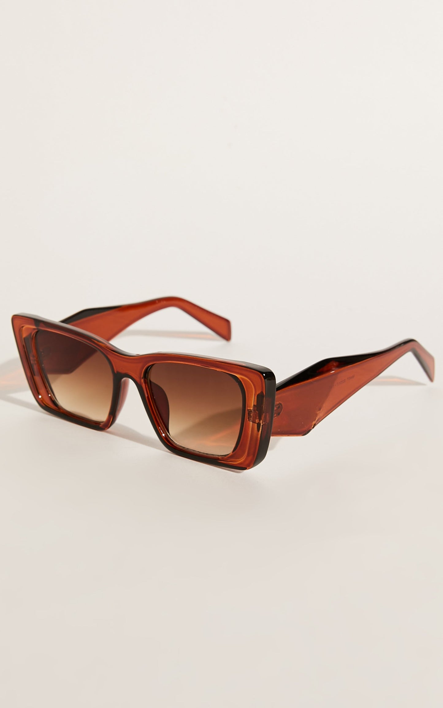 Lucinka Sunglasses in Tortoiseshell
