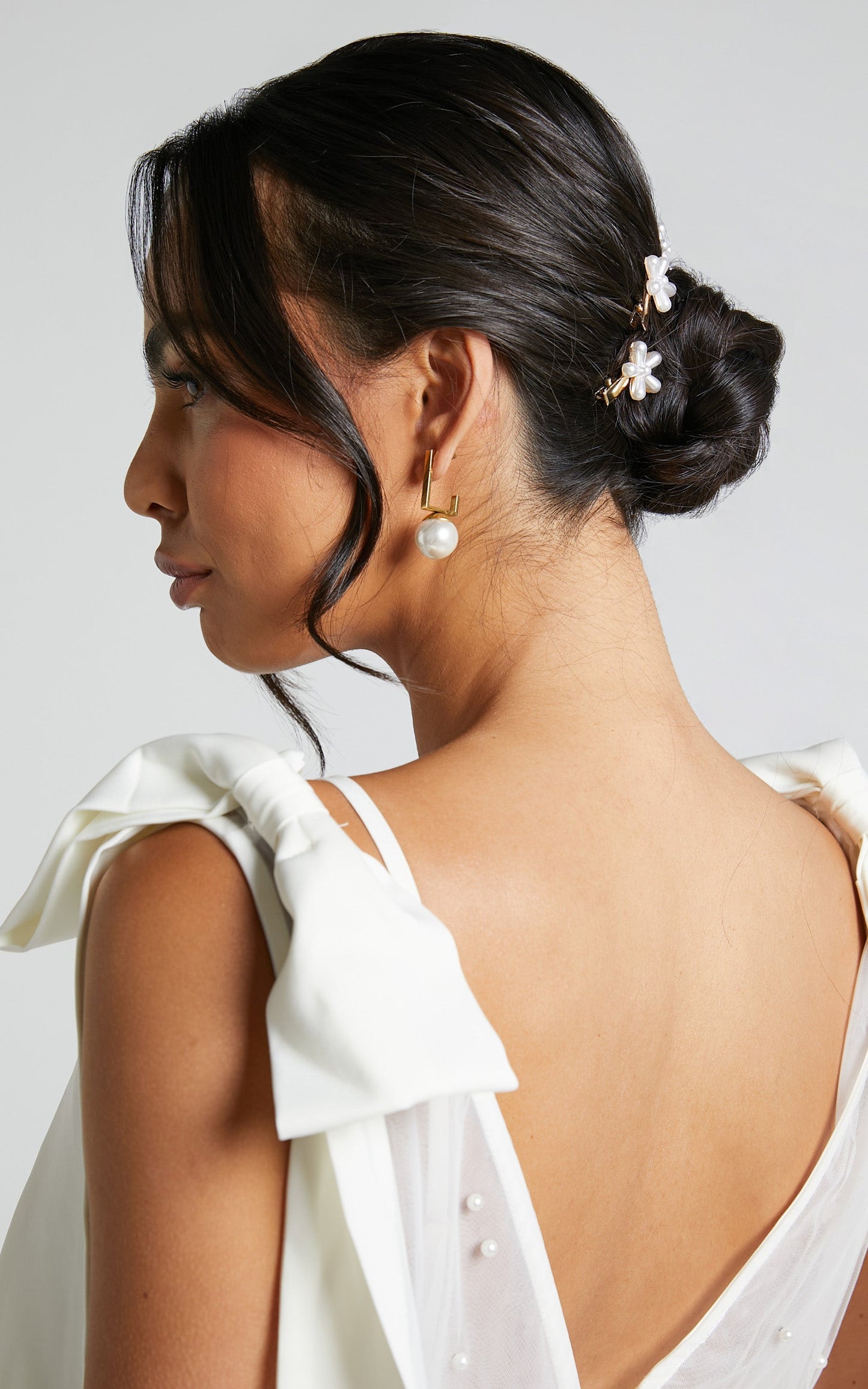 Lydina Pearl Flower Hair Clips - Pack of 5 in Pearl