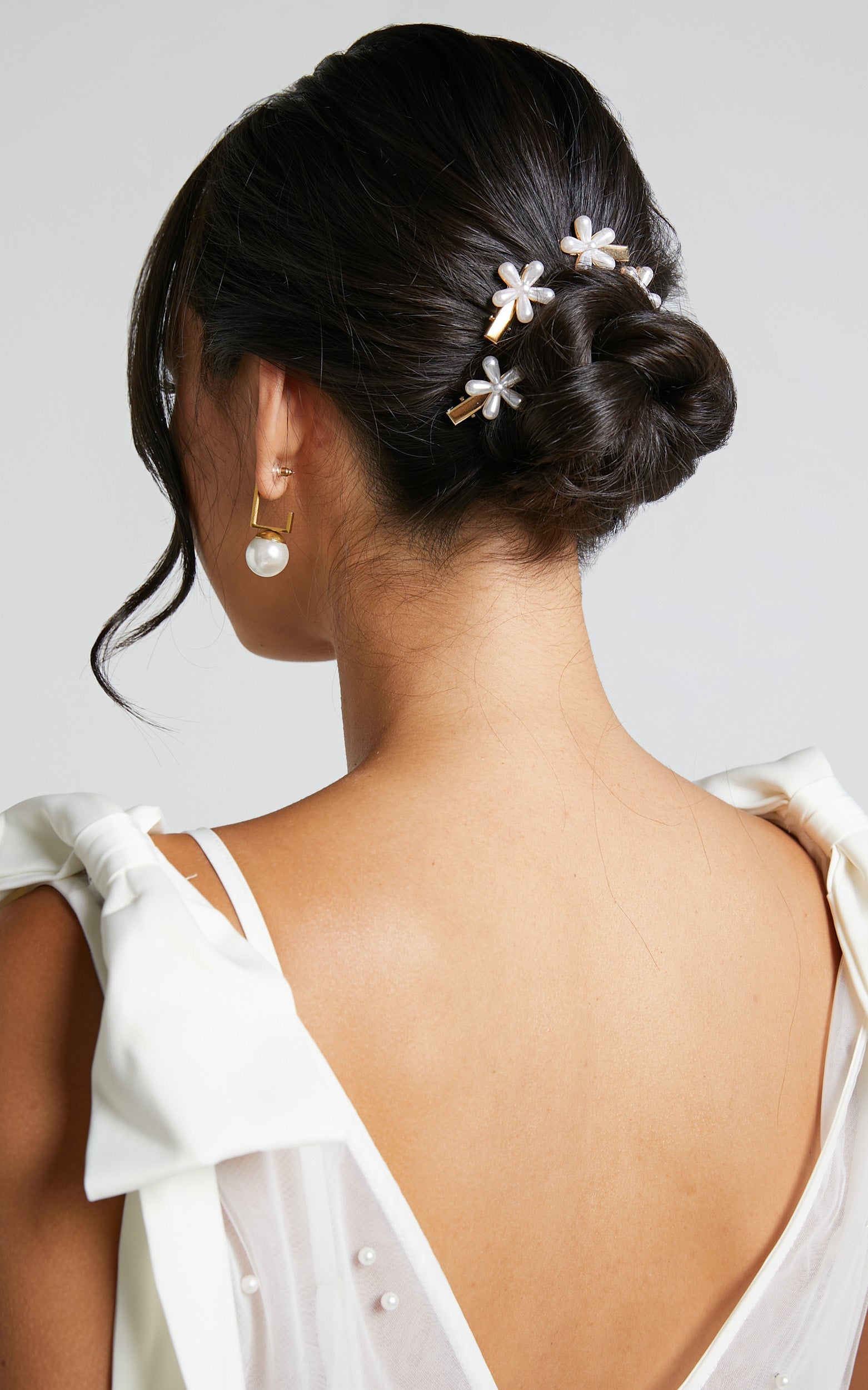 Lydina Pearl Flower Hair Clips - Pack of 5 in Pearl