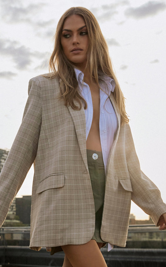 Maddiline Single Breasted Blazer in Sand Check