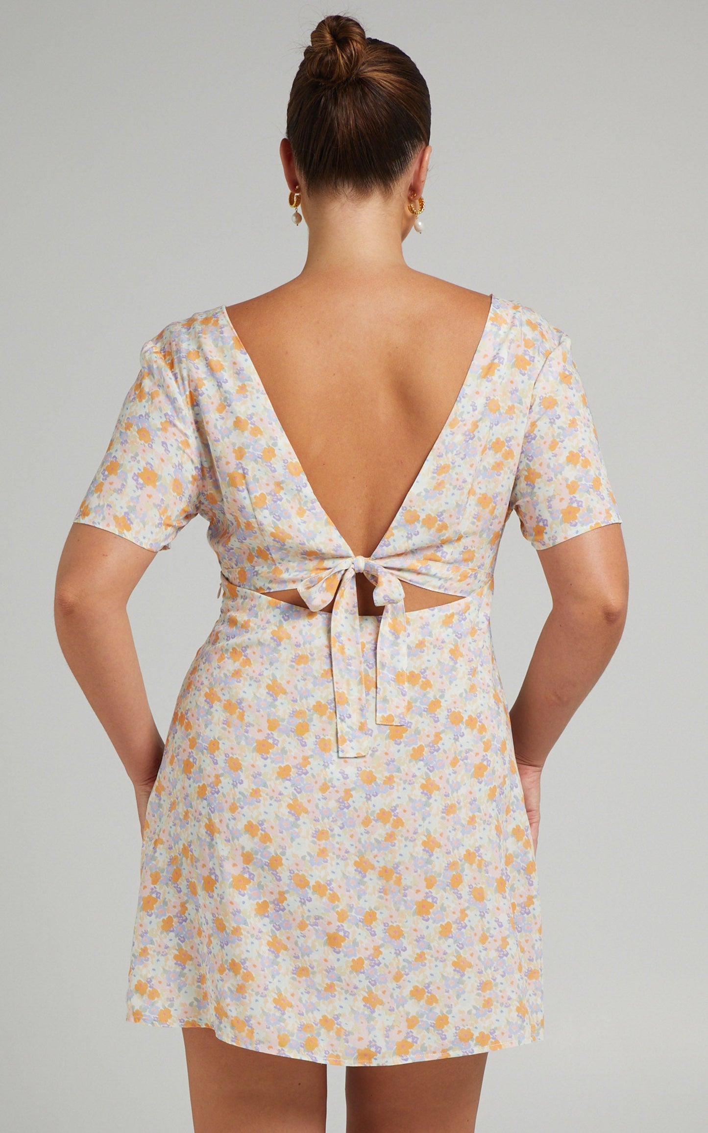 Cools Club - Wrap Mini Dress in Peach Floral