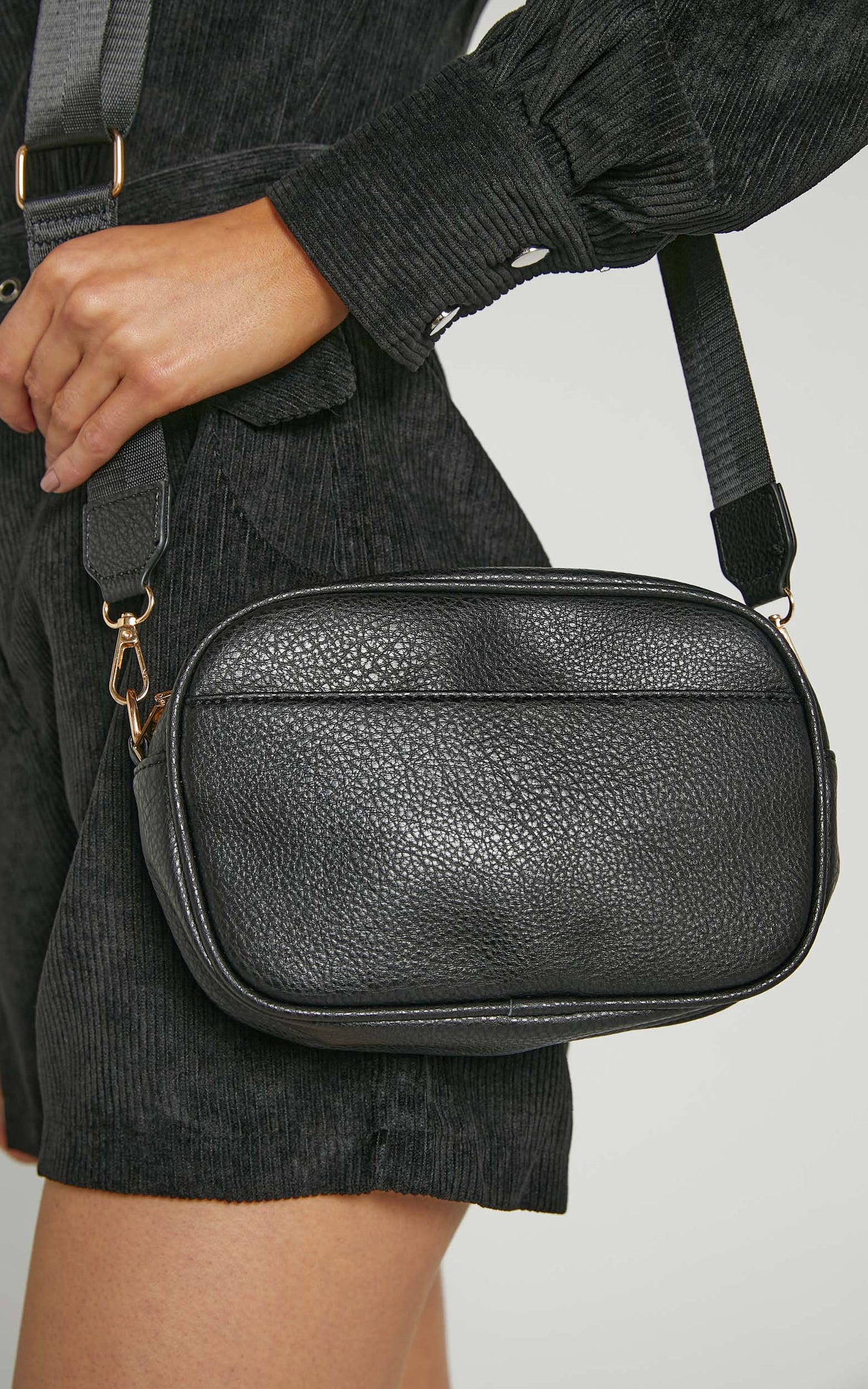 Moscow Crossbody Bag in Black