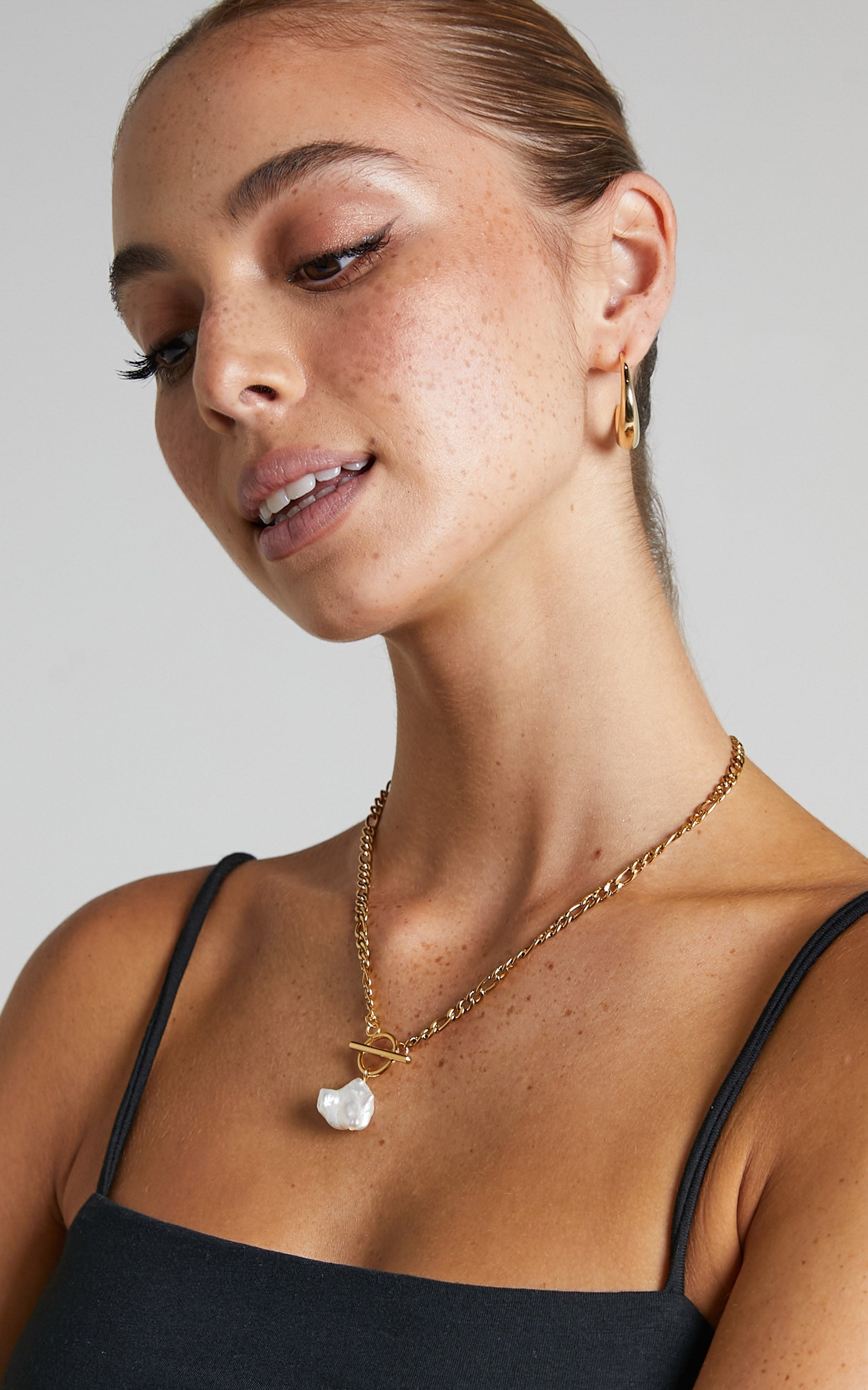 Mabello Necklace in Gold