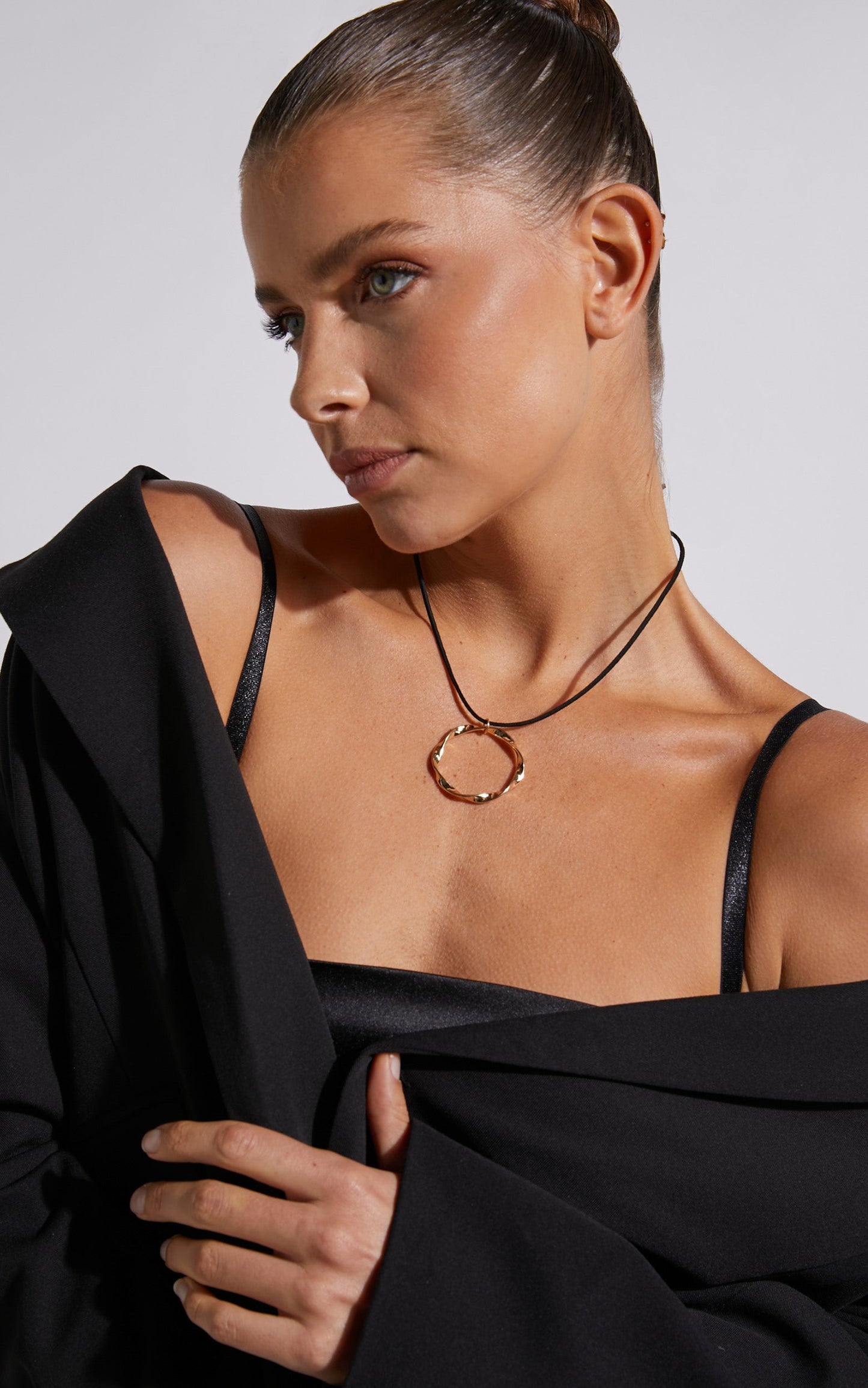 Maja Circle Rope Necklace in Gold