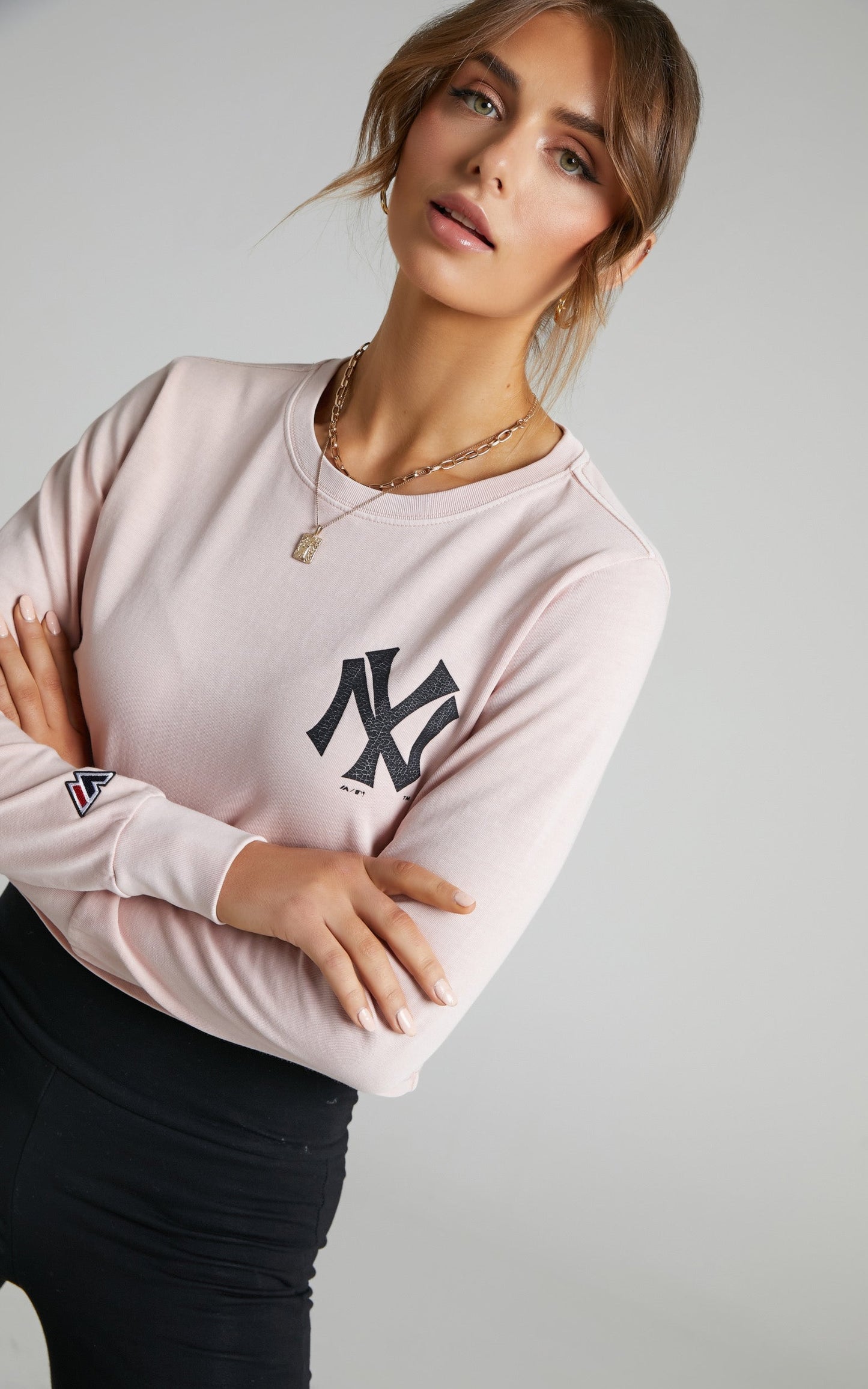 Majestic - Vintage Lara NY Yankees LS Tee in Pink Clay