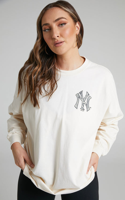 Majestic - Yankees Hiri LS Animal Tee in White Sand