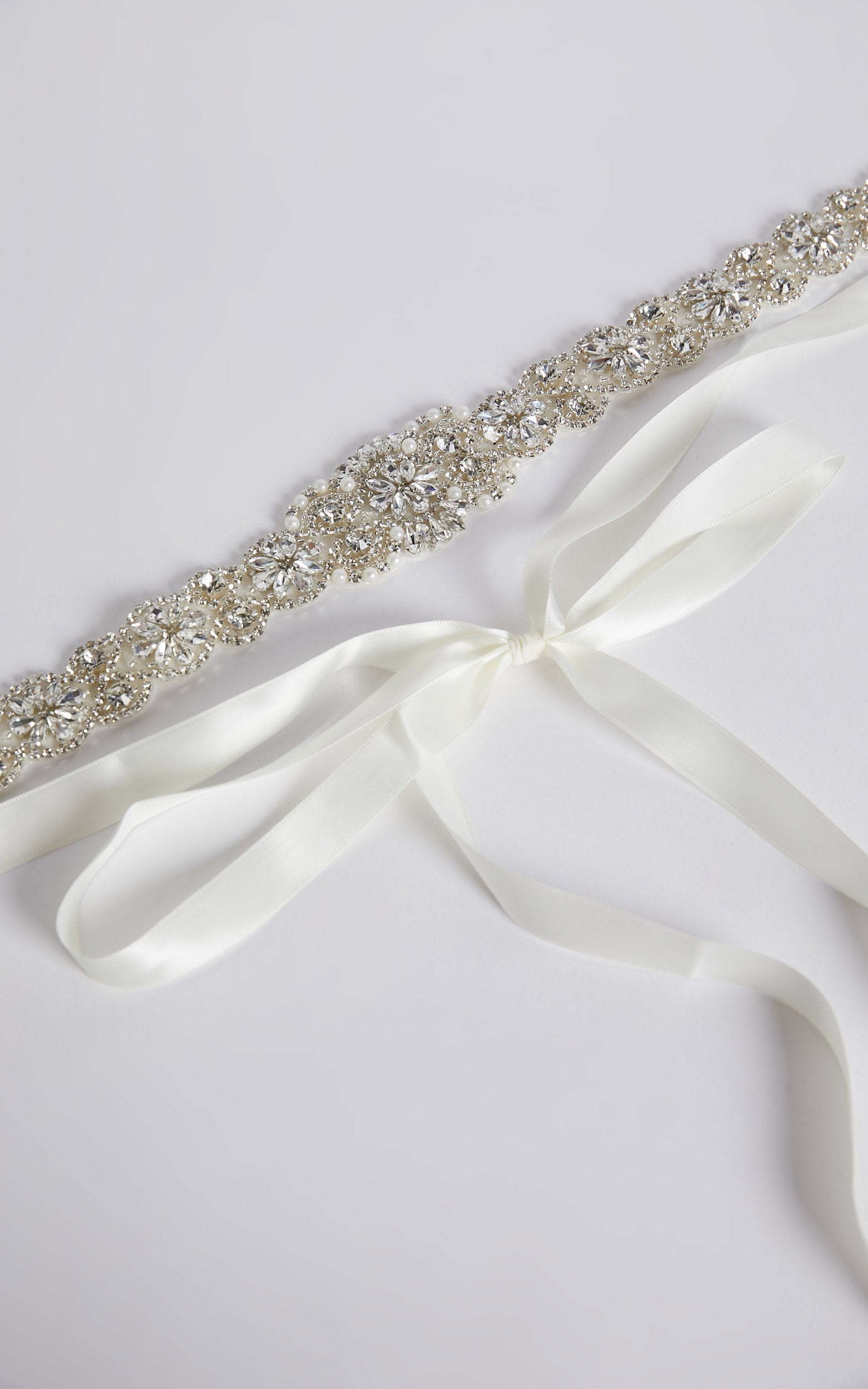 Maurizia Belt - Diamante Pearl Detail Belt in Silver