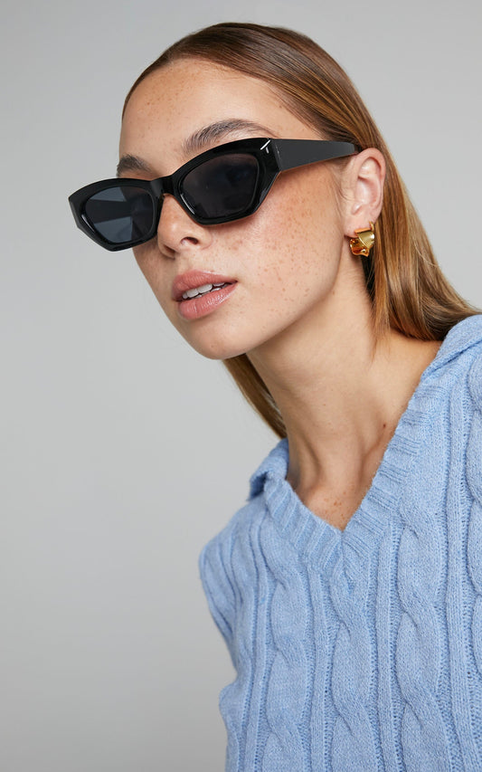 Melora Sunglasses in Black