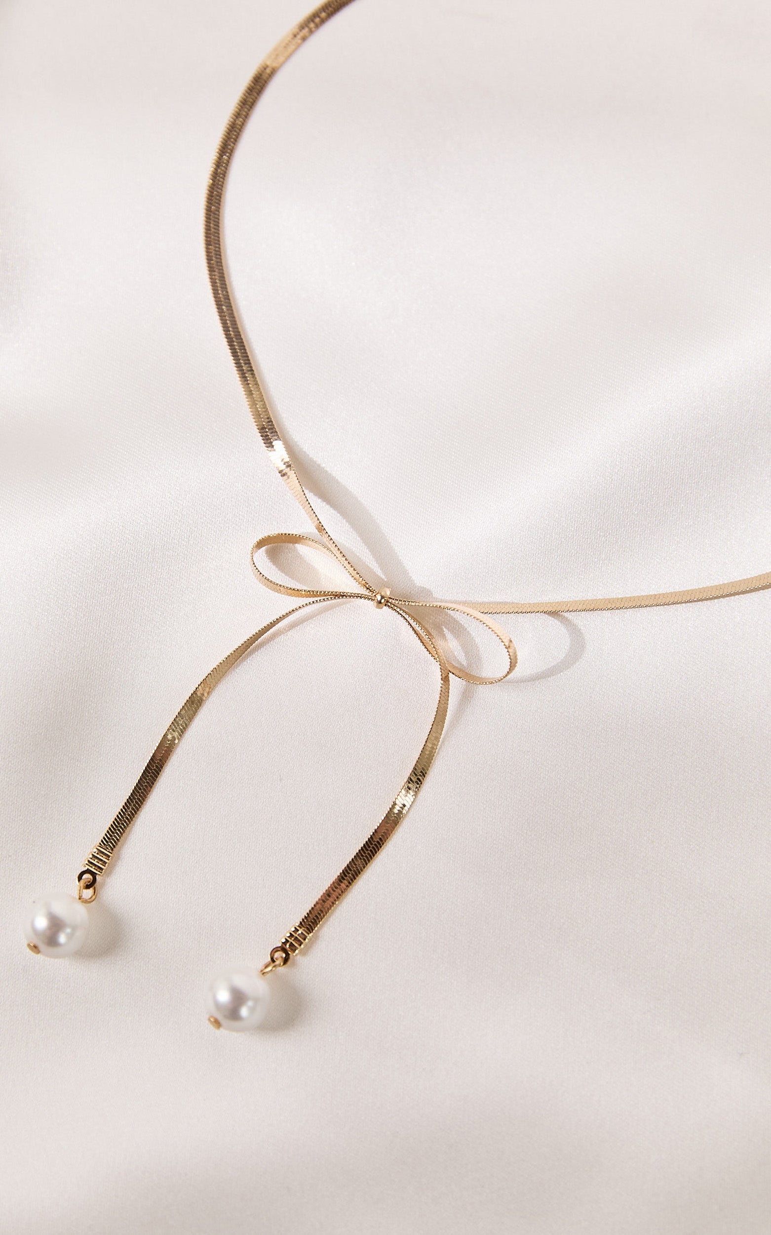 Michaela Necklace - Ribbon Pearl Pendant Necklace in Gold