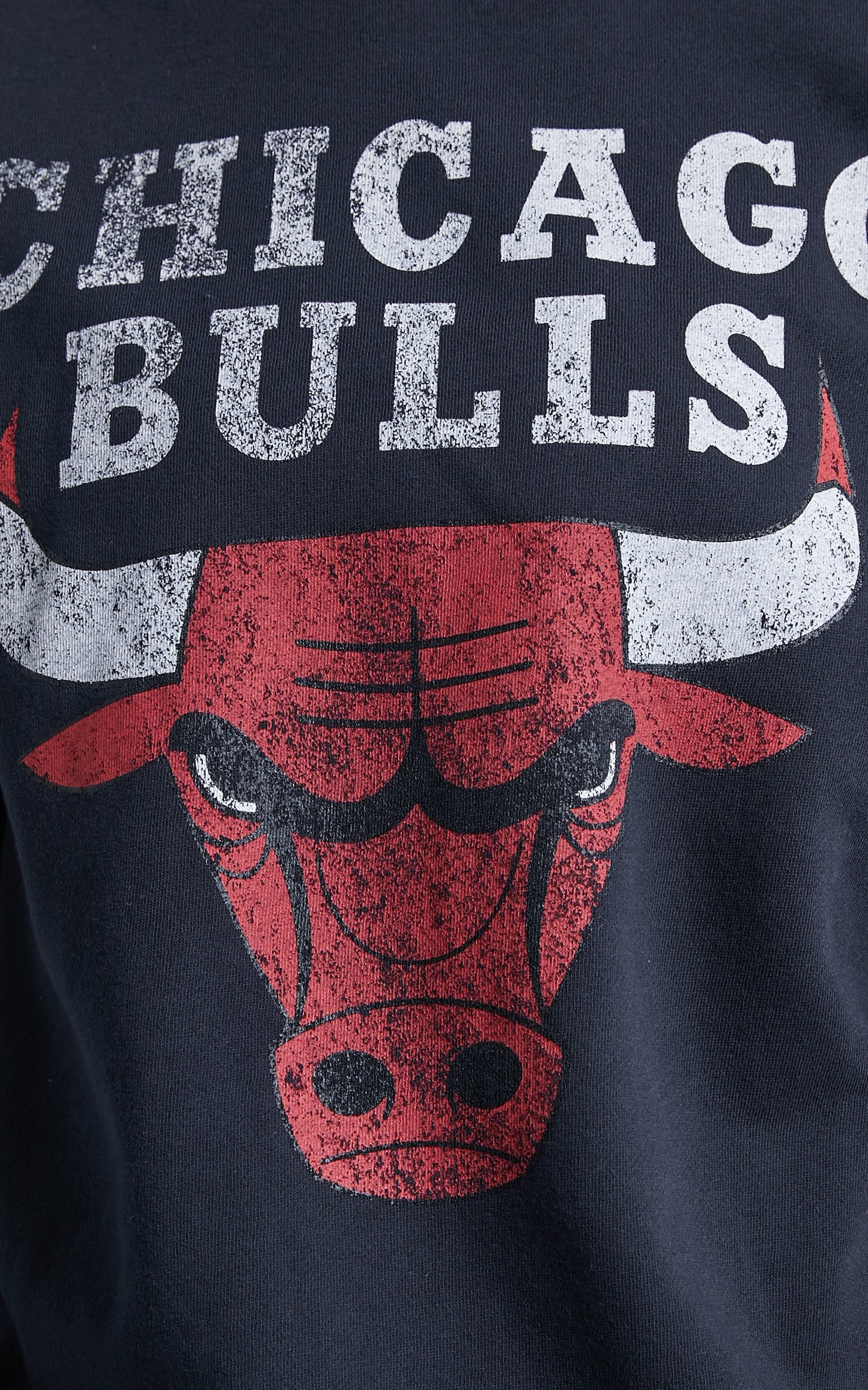 Mitchell & Ness - Chicago Bulls Vintage HWC Big Logo Crew in Faded Black
