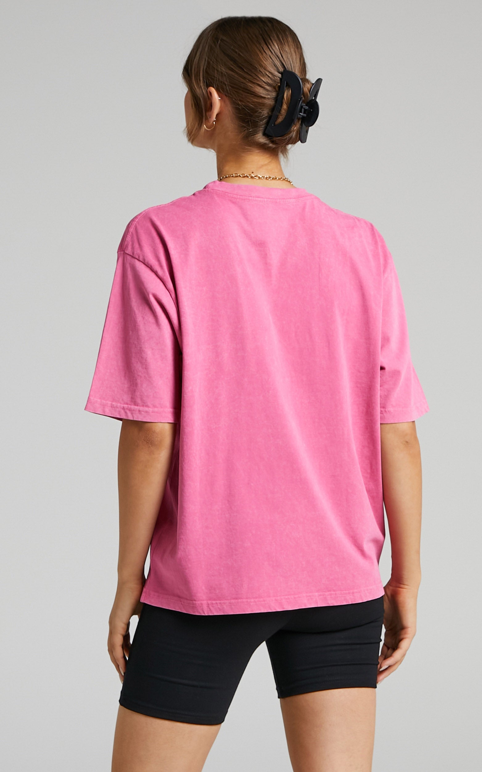 Mitchell & Ness - Lakers Little Locker Room Logo Tee in Rose
