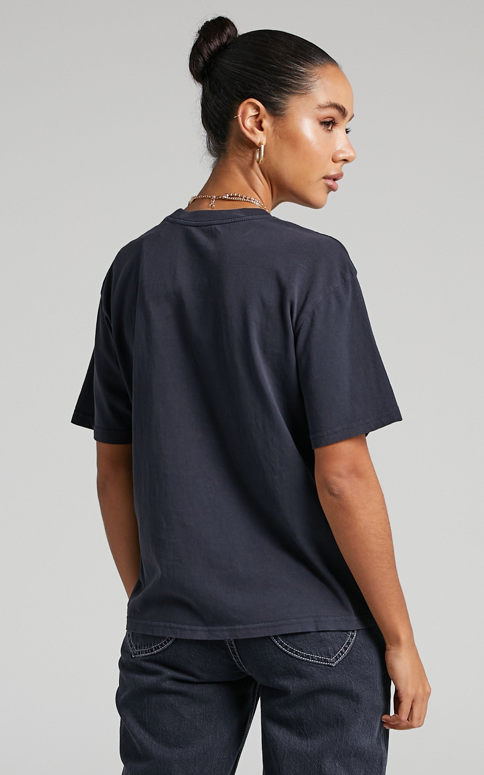 Mitchell & Ness - Lakers Womens Vintage Champions Trophy Tee in Faded Black