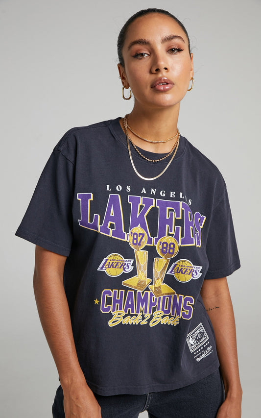 Mitchell & Ness - Lakers Womens Vintage Champions Trophy Tee in Faded Black