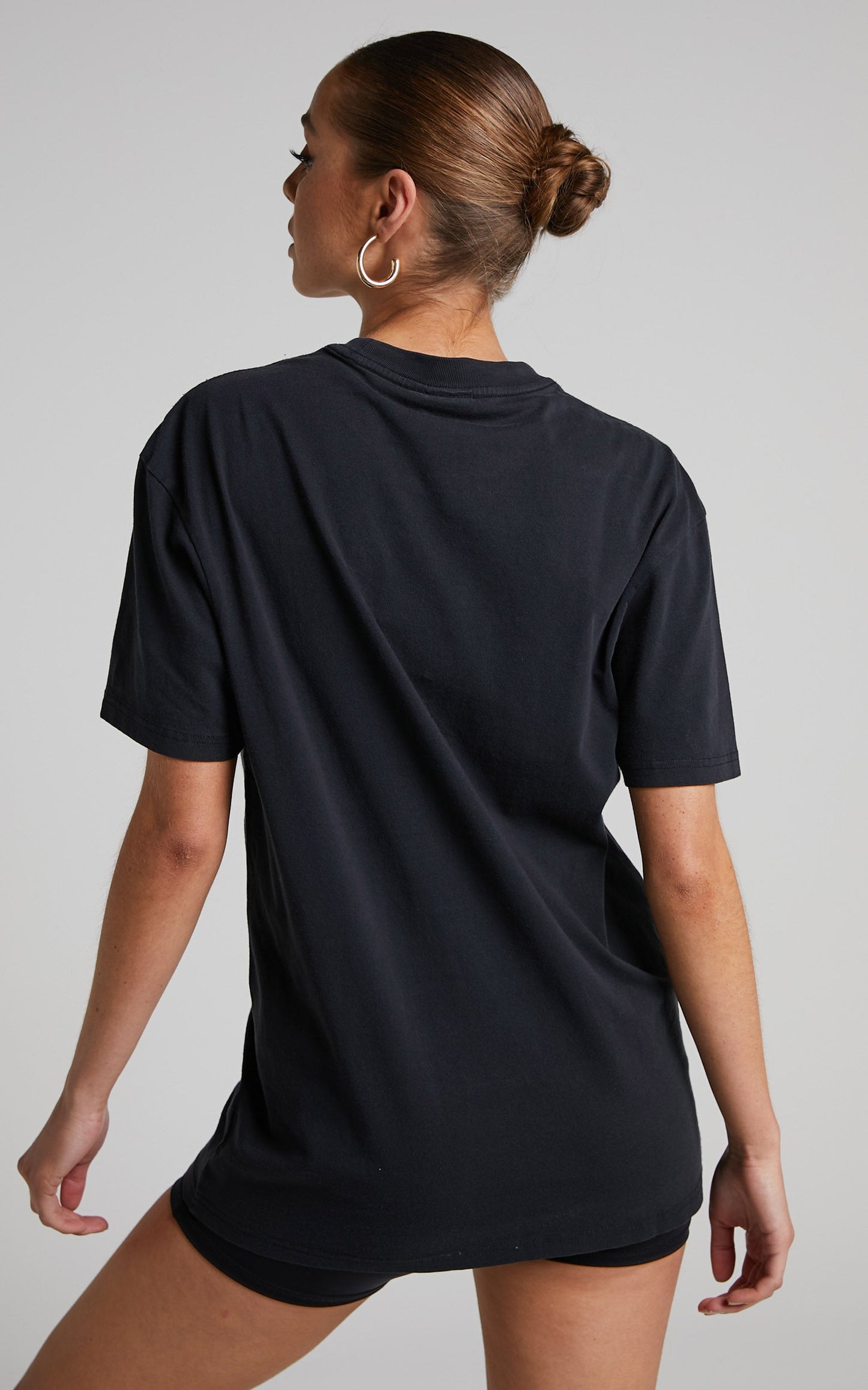 NCAA - Harvard University Vintage Arch Tee in Faded Black