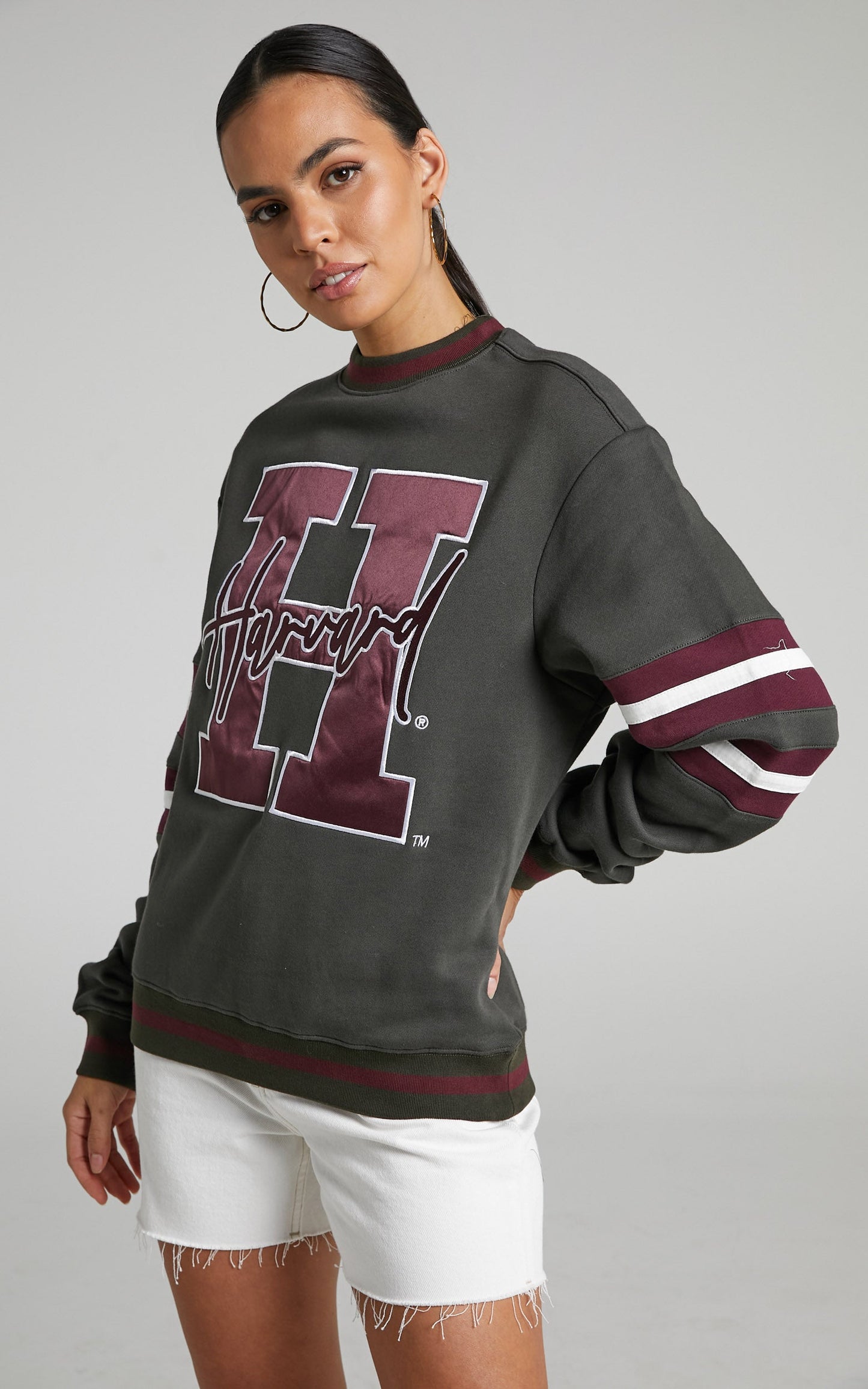 NCAA - LETTER MARK PANELLED CREW - Harvard University in Steel