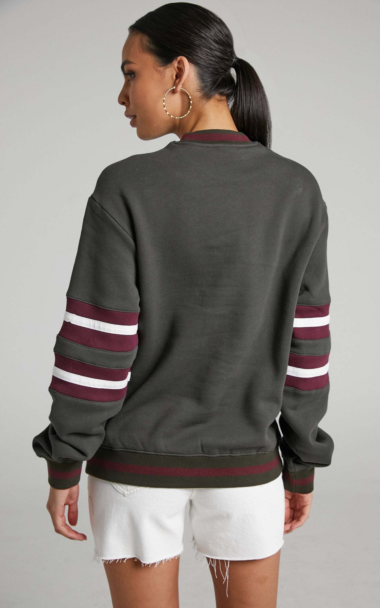 NCAA - LETTER MARK PANELLED CREW - Harvard University in Steel
