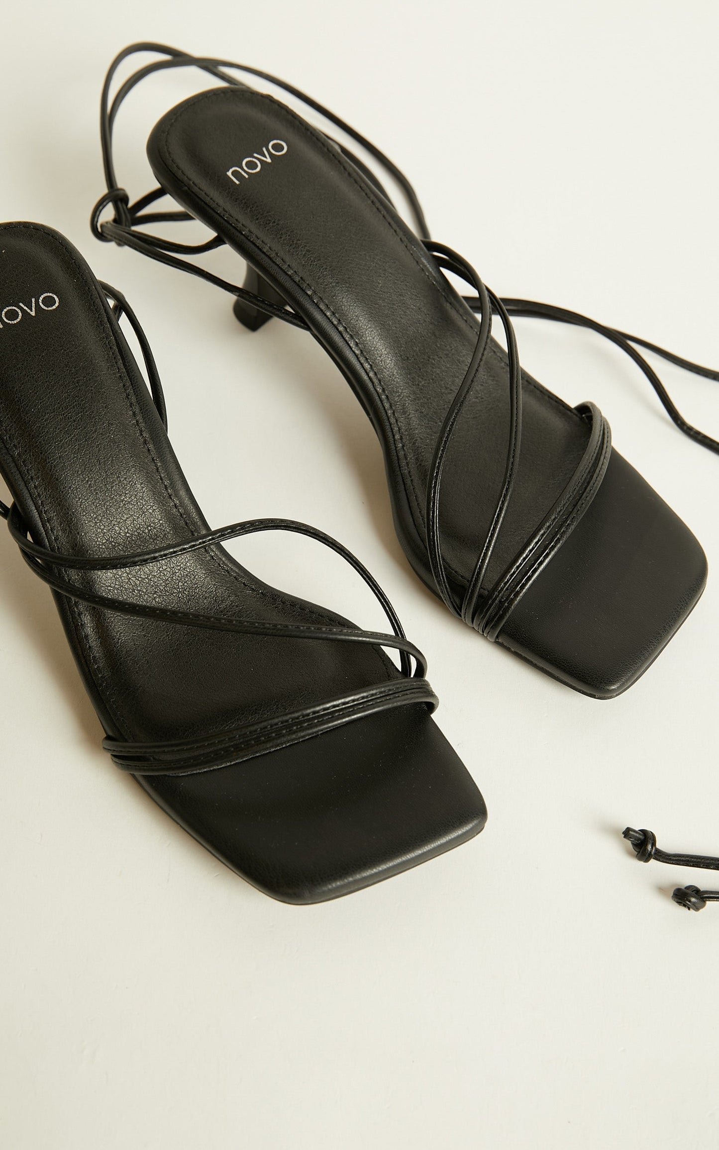 NOVO - ULLER in Black