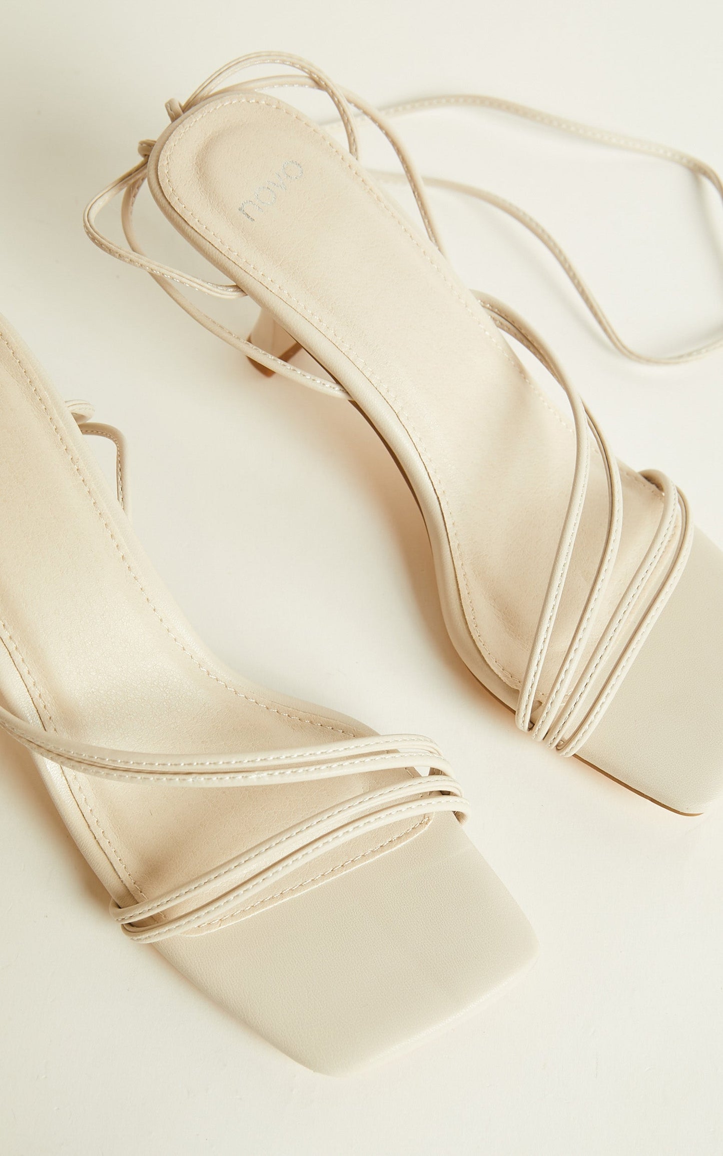 NOVO - ULLER in Cream