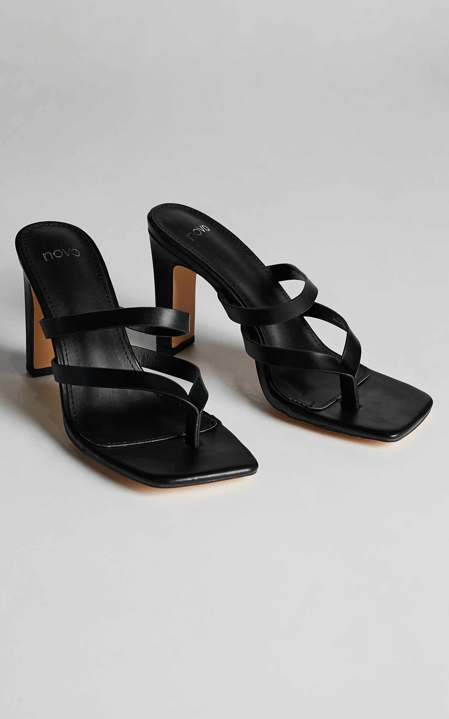 NOVO - ZACI HEELS in Black