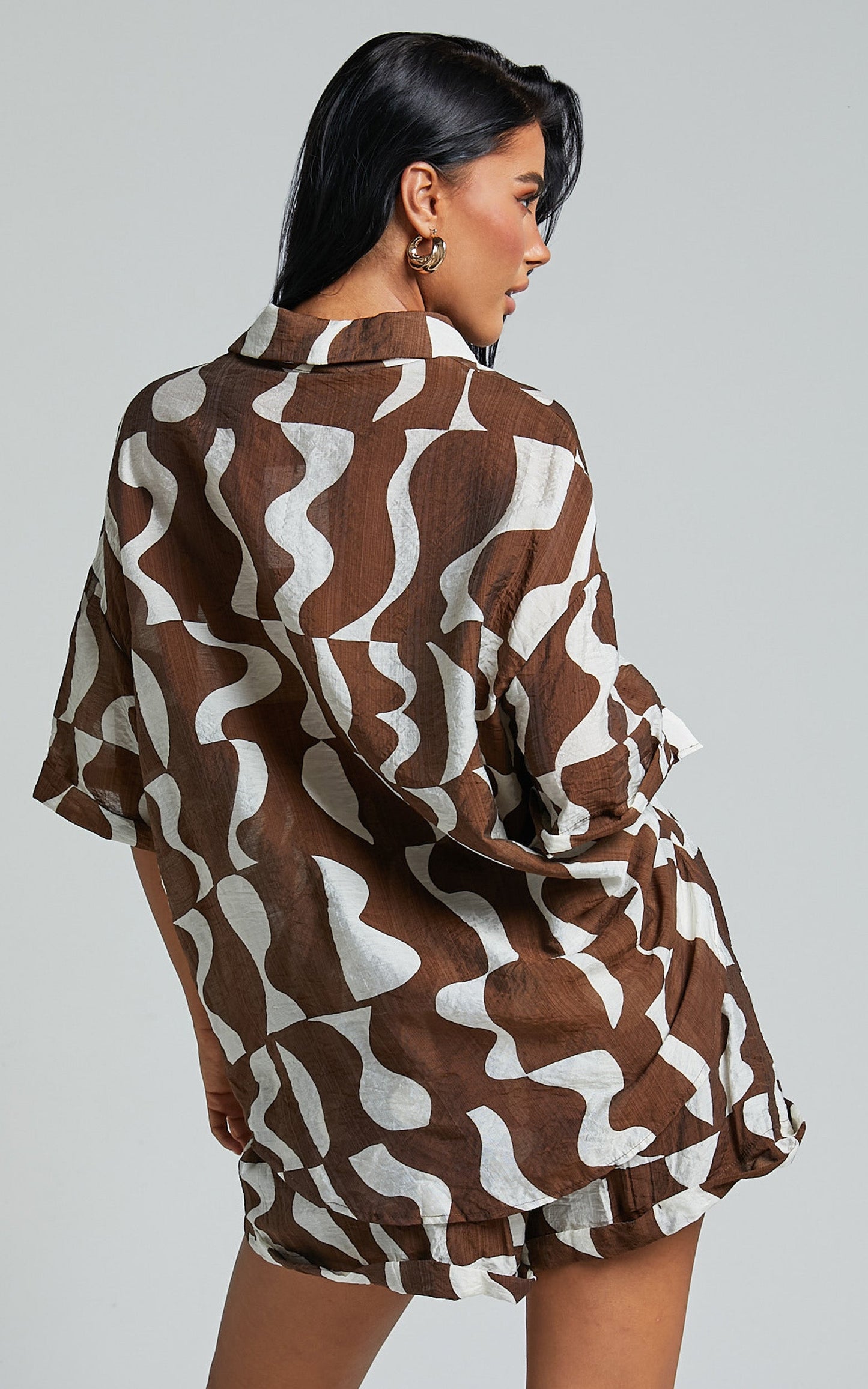 Nadiane Blouse - Collared Button Through Blouse in Chocolate Mono Wave