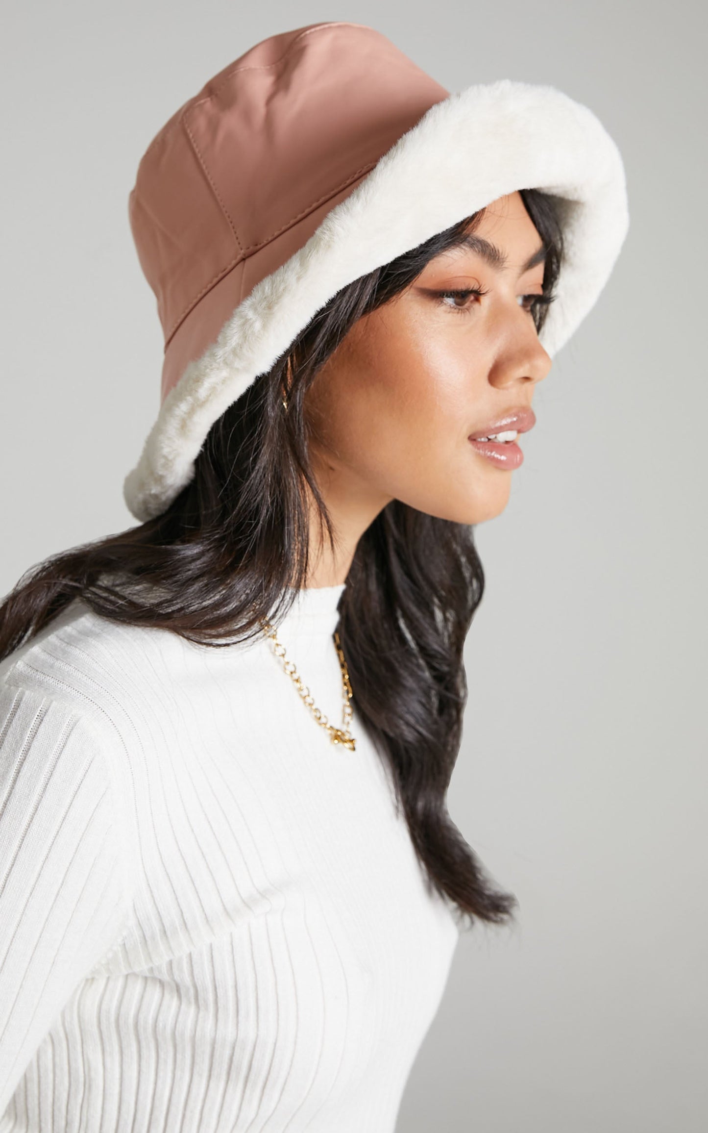 Nelcy Bucket Hat in Pink