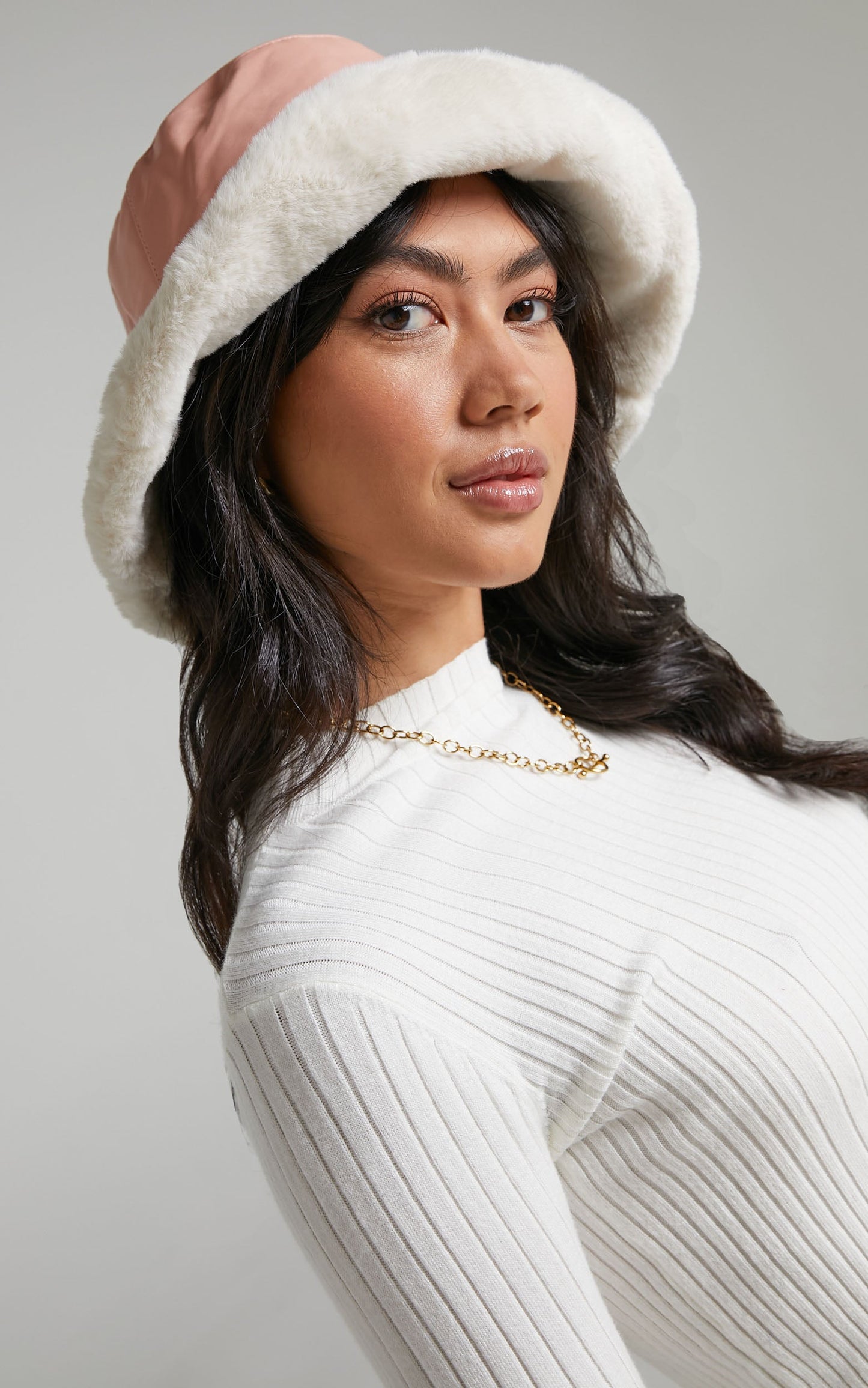 Nelcy Bucket Hat in Pink