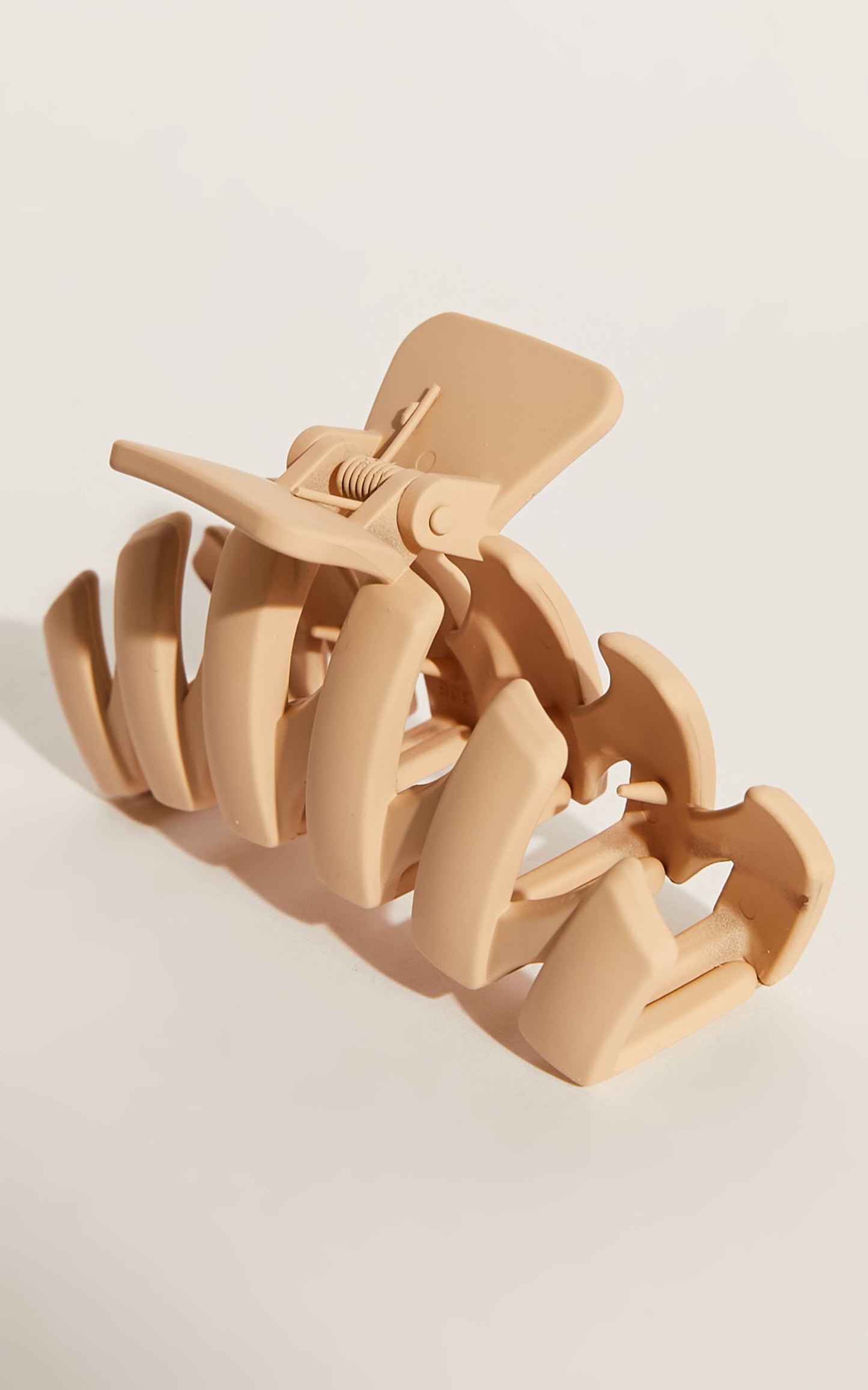Noemie Hair Clip in Beige