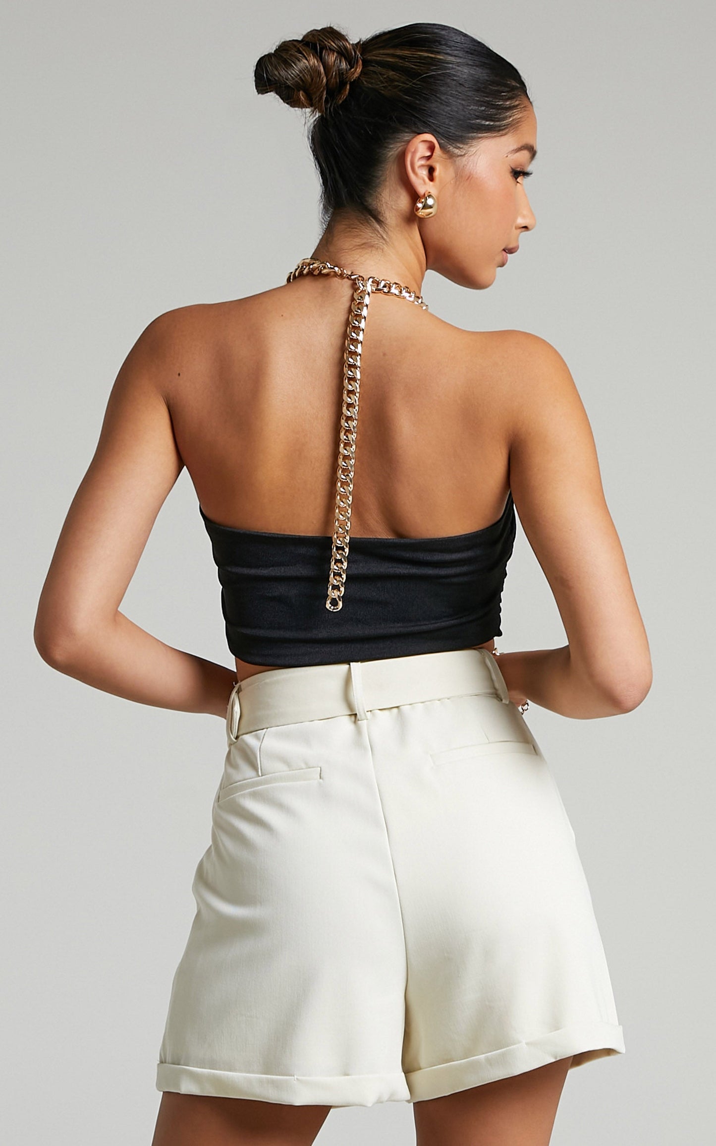 Nova Tailored Shorts in Cream